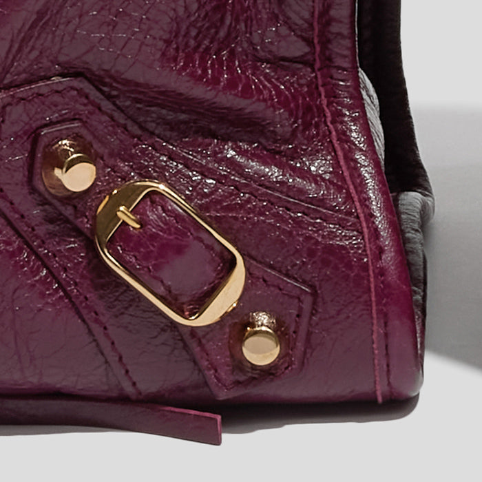 close up product image of authentic balenciaga city bag