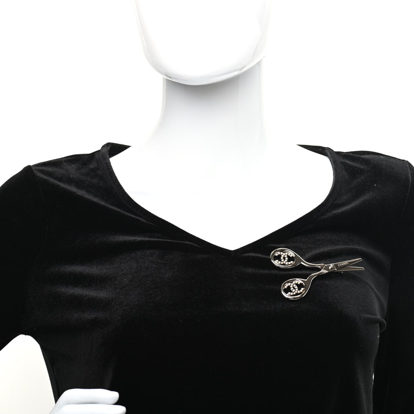 Metal Pearl CC Scissors Brooch Gold