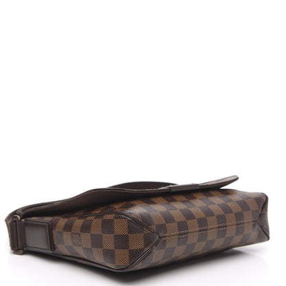 Louis Vuitton Damier Ebene District PM 4 of 12