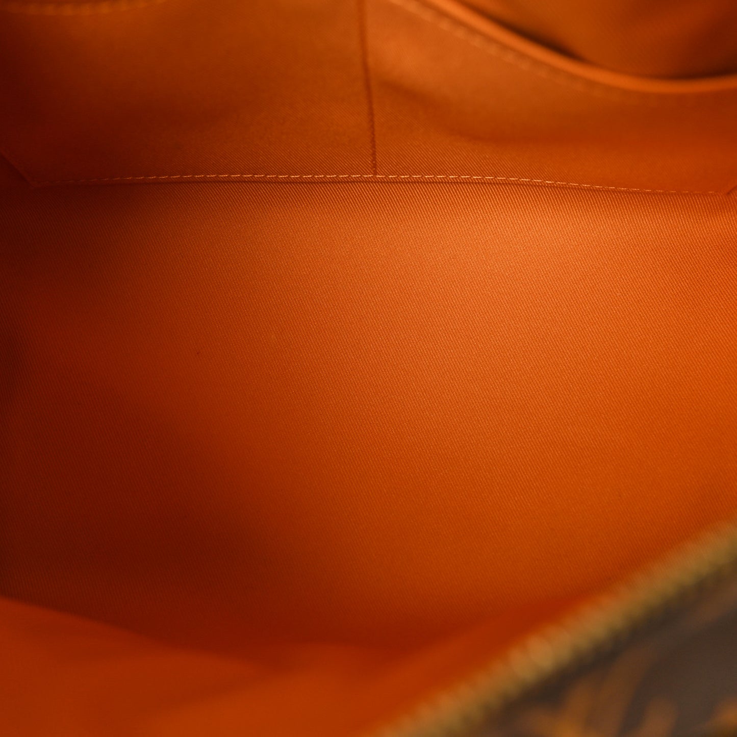 Monogram Manhattan NM Caramel