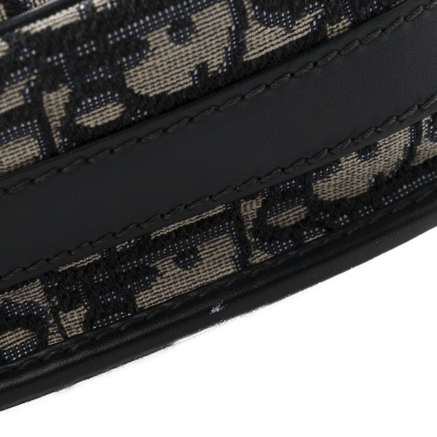 Oblique Medium Bobby Flap Blue