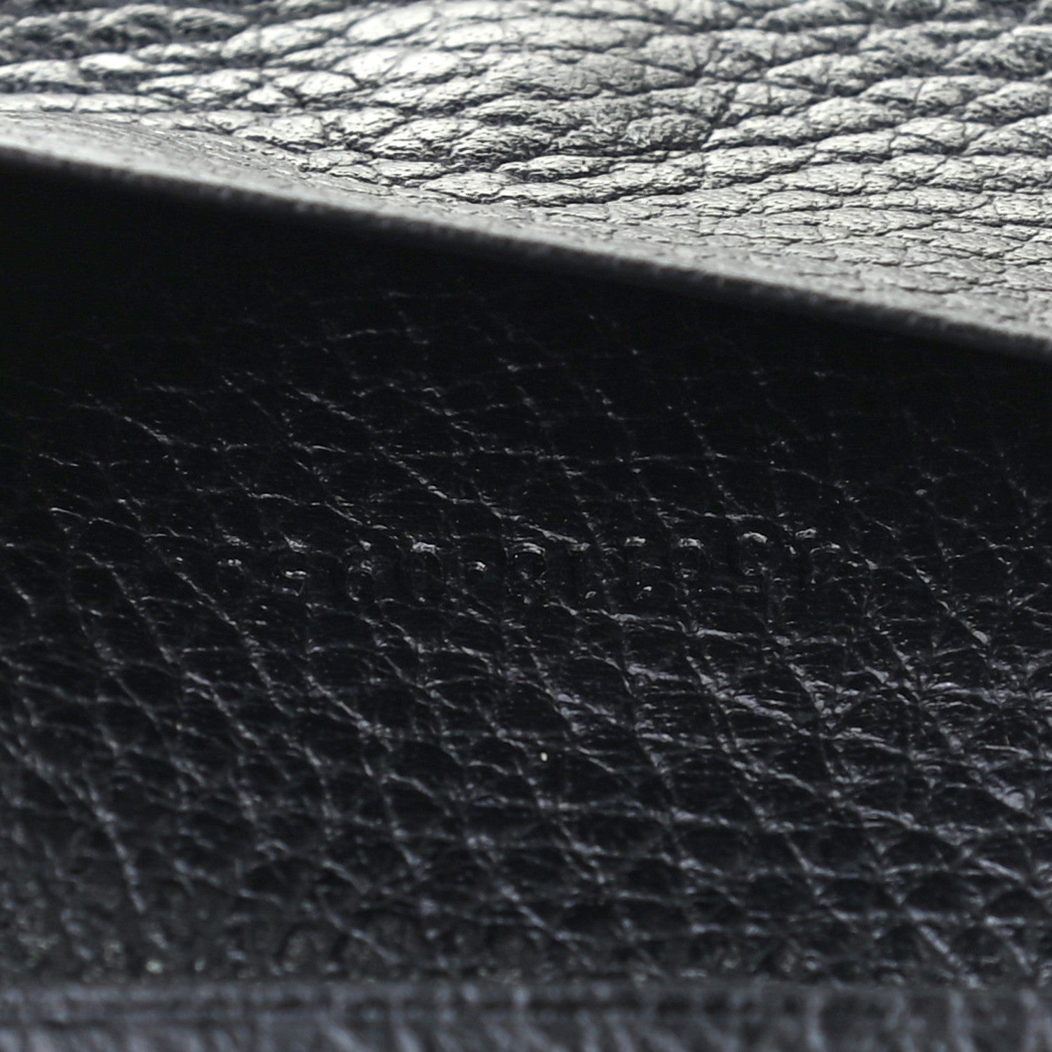 Gucci Pebbled Calfskin GG Marmont 6 Key Holder Black 7 of 7
