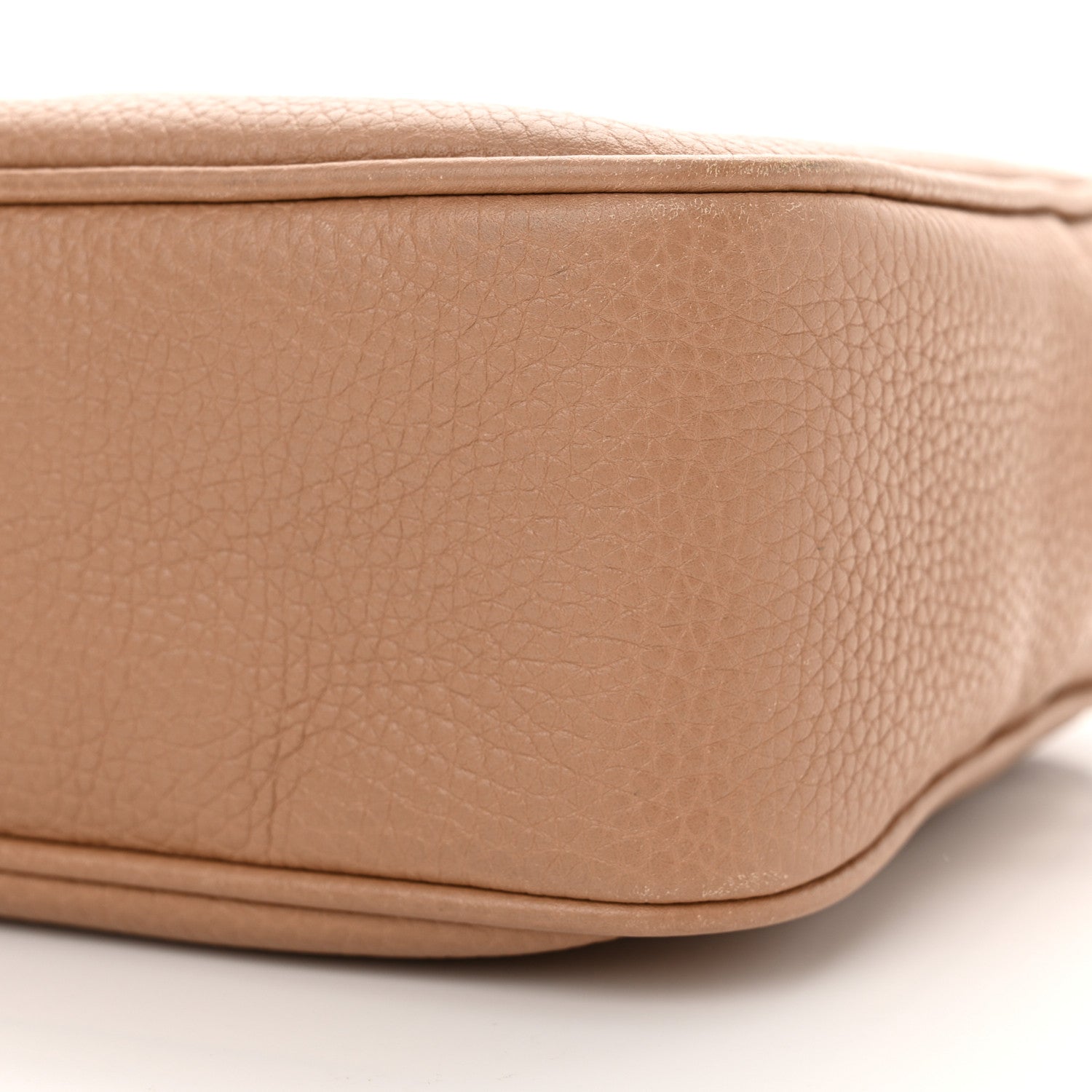 Gucci Pebbled Calfskin Small Soho Disco Bag Camelia 10 of 15