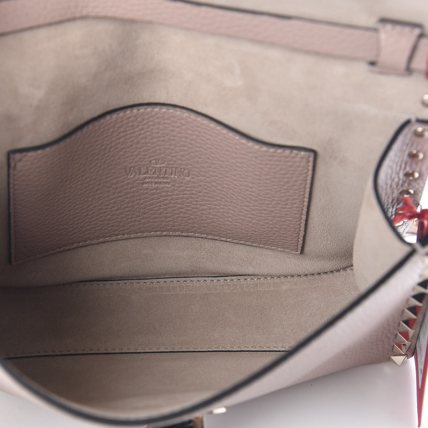 Pebbled Calfskin Medium Rockstud Flip Lock Crossbody Bag Poudre