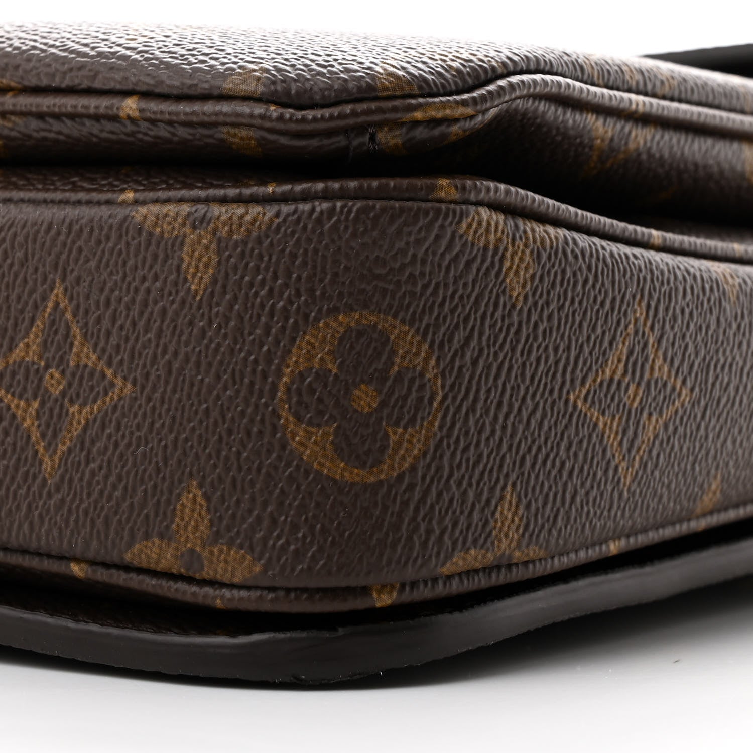 Louis Vuitton Monogram Pochette Metis 10 of 10