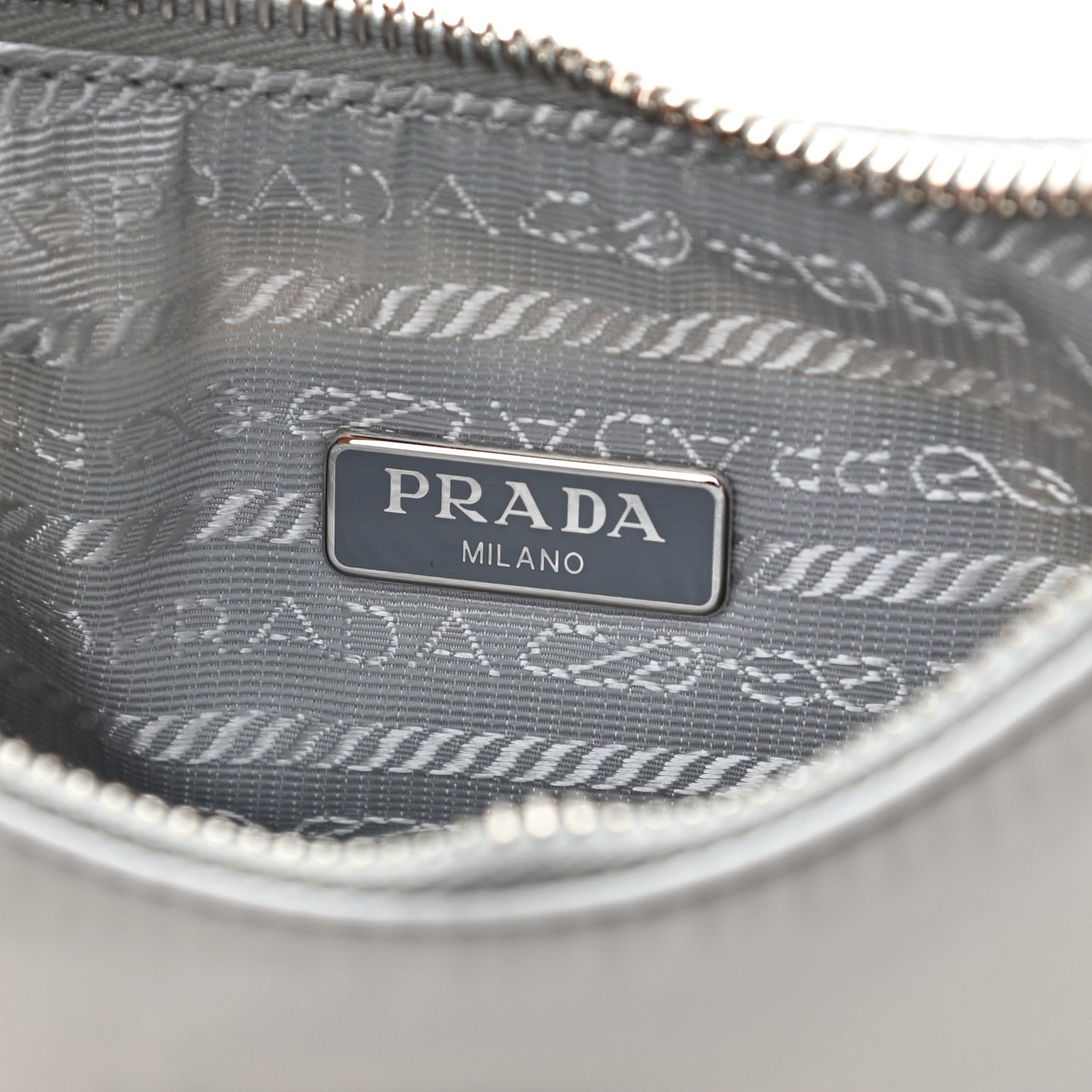 Re-Nylon Saffiano Re-Edition 2005 Shoulder Bag Fiordaliso