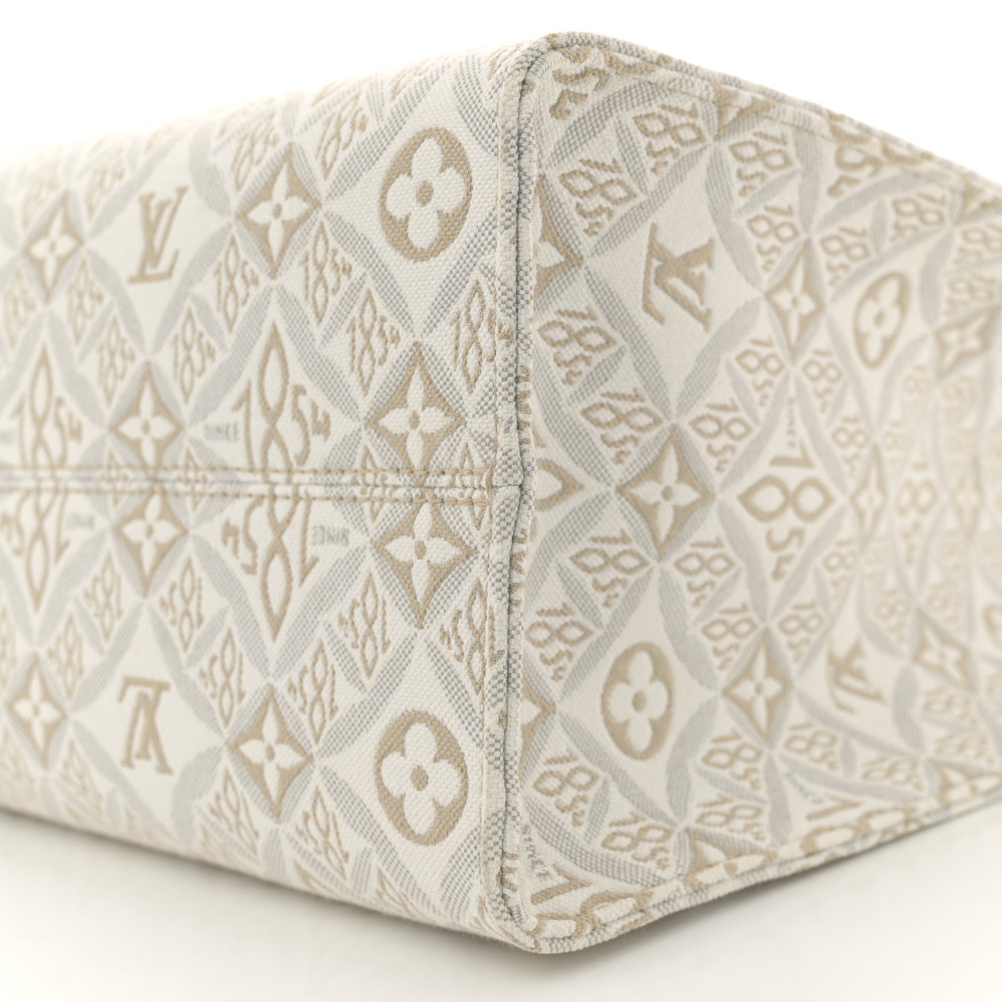 Jacquard Since 1854 Onthego MM Creme