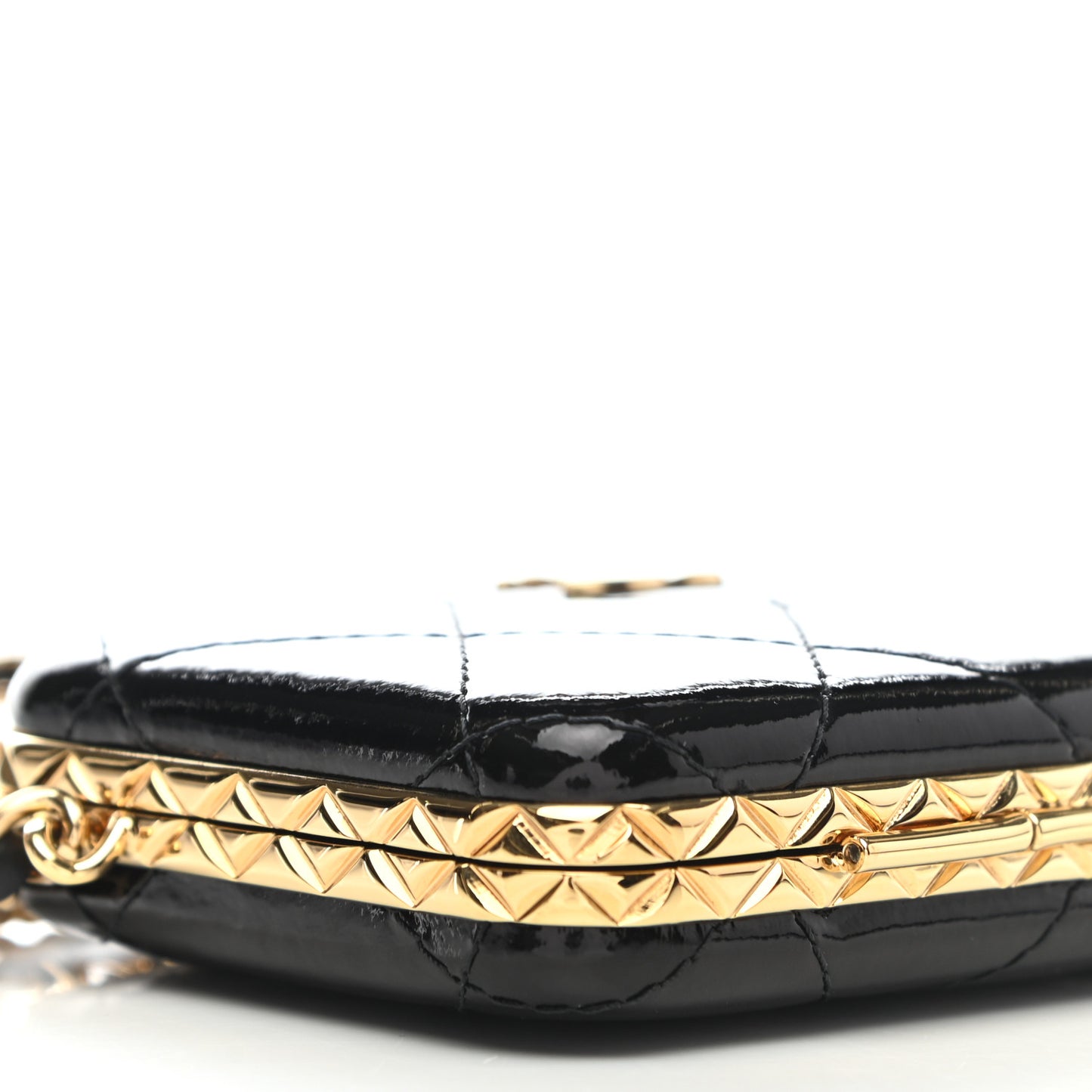 Glazed Goatskin Quilted Small Box With Chain Black