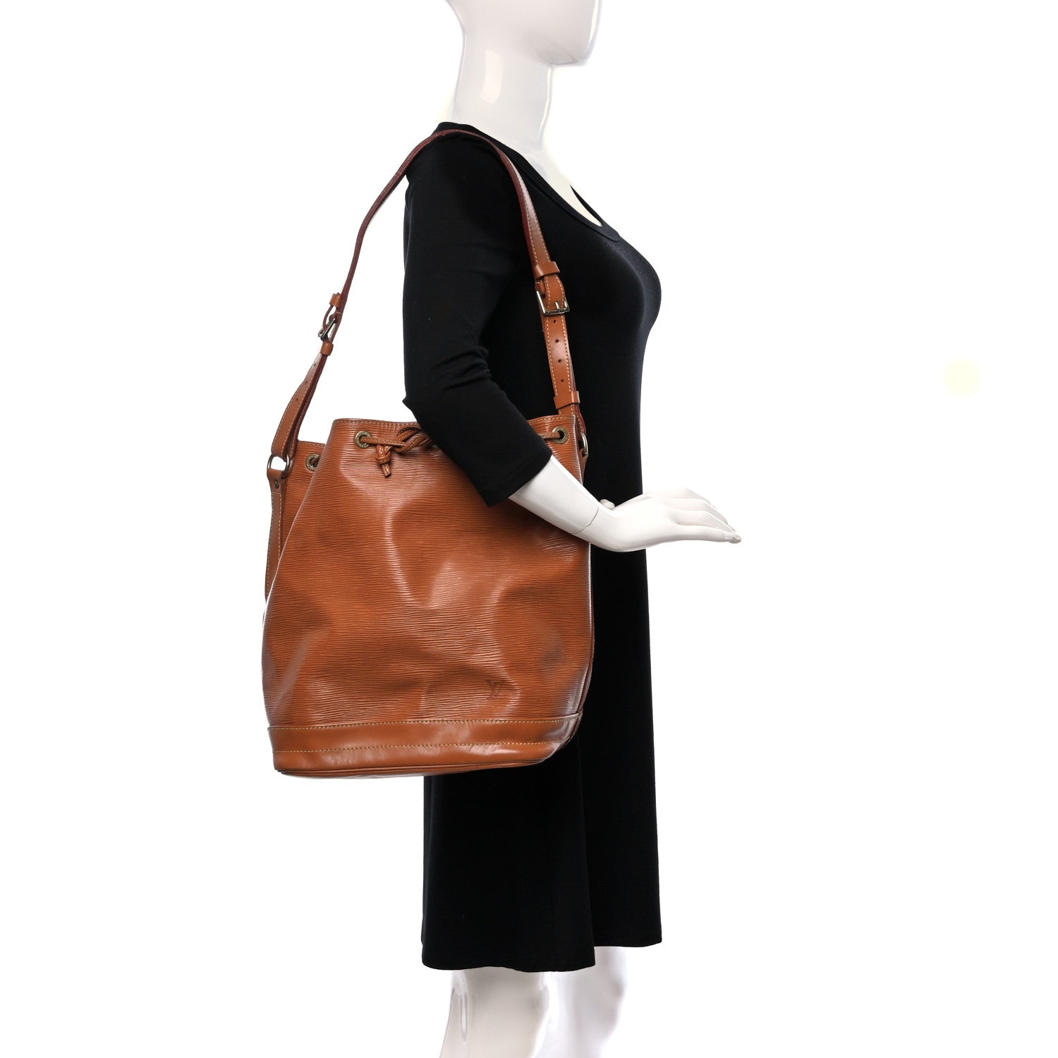 Louis Vuitton Epi Noe Cipango 2 of 10