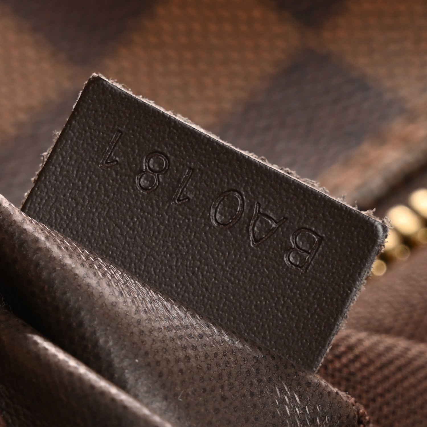 Louis Vuitton Damier Ebene Eole 50 6 of 18