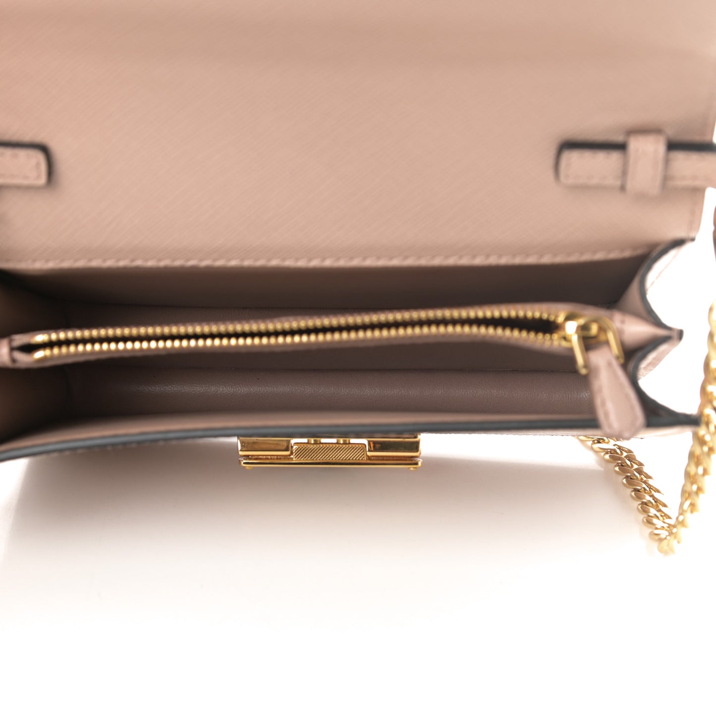 Saffiano Lux Chain Wallet Cammeo