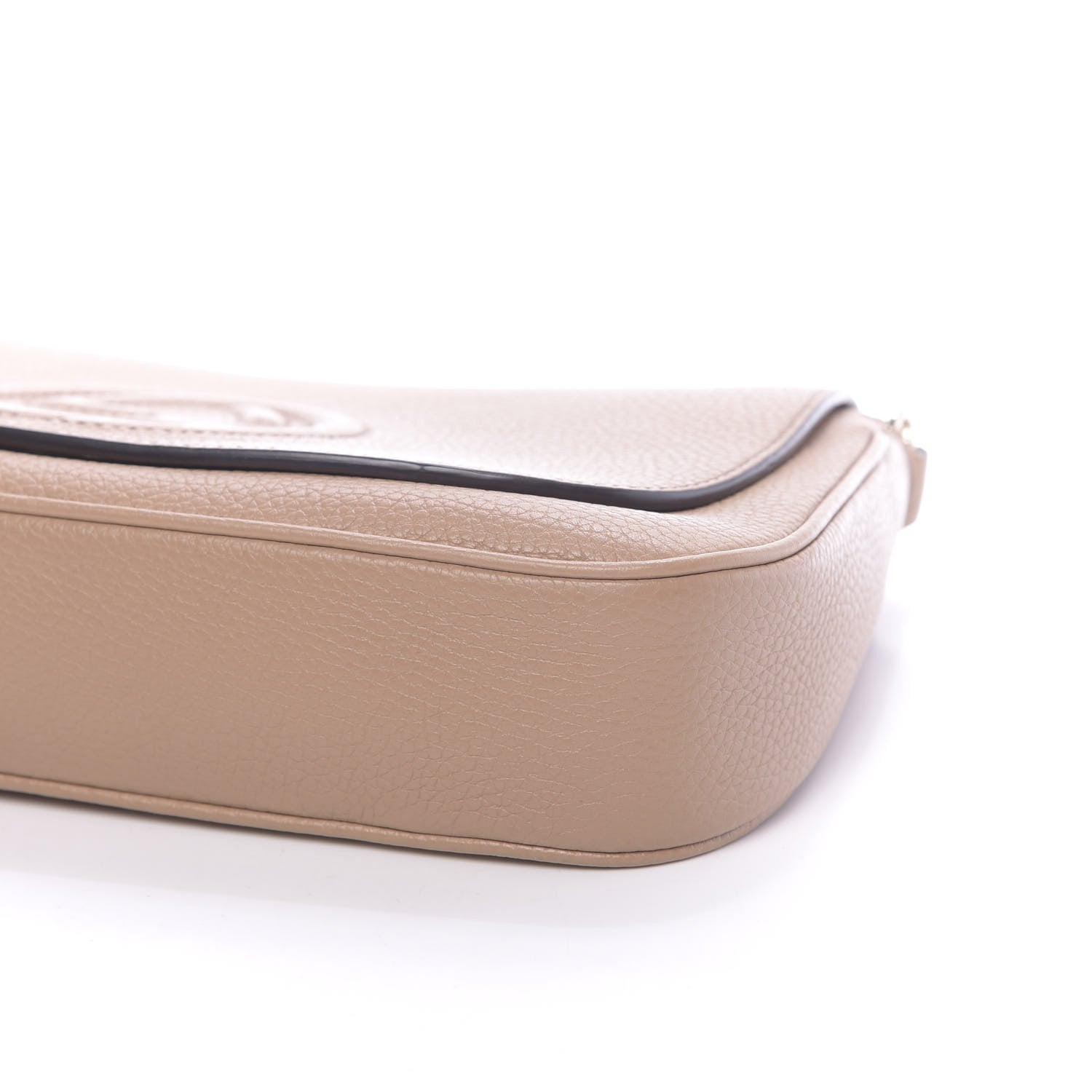 Gucci Pebbled Calfskin Medium Soho Flap Crossbody Camelia 9 of 11