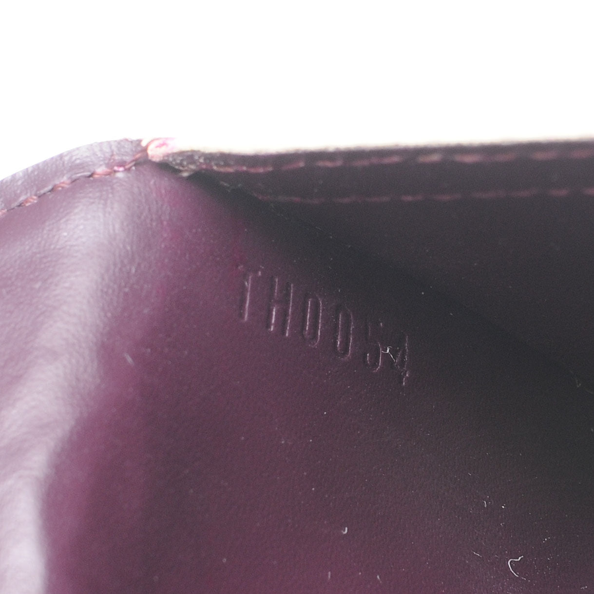 Suhali Porte Tresor International Wallet Prune