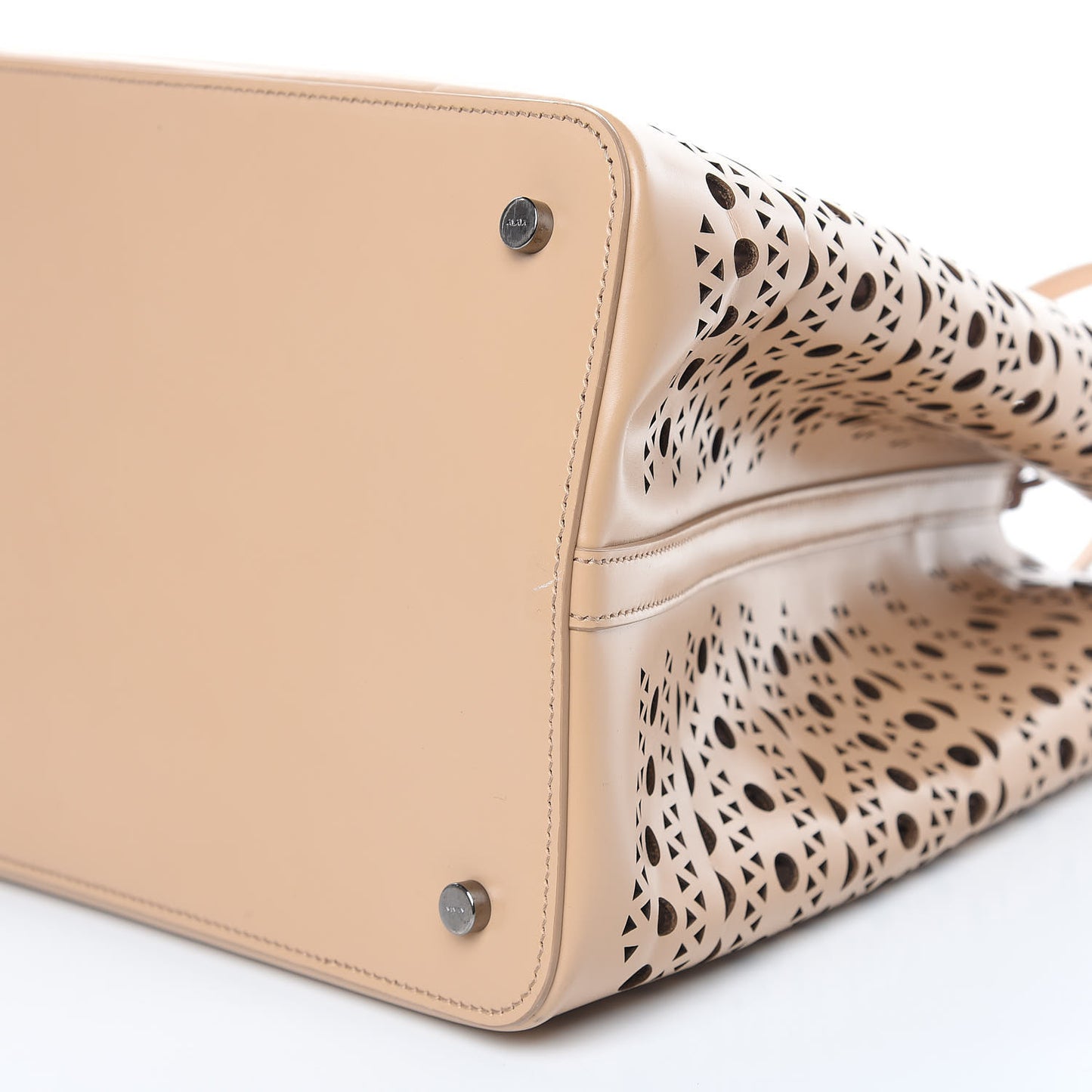 Calfskin Vienne Wave Mina 32 Bag Sable