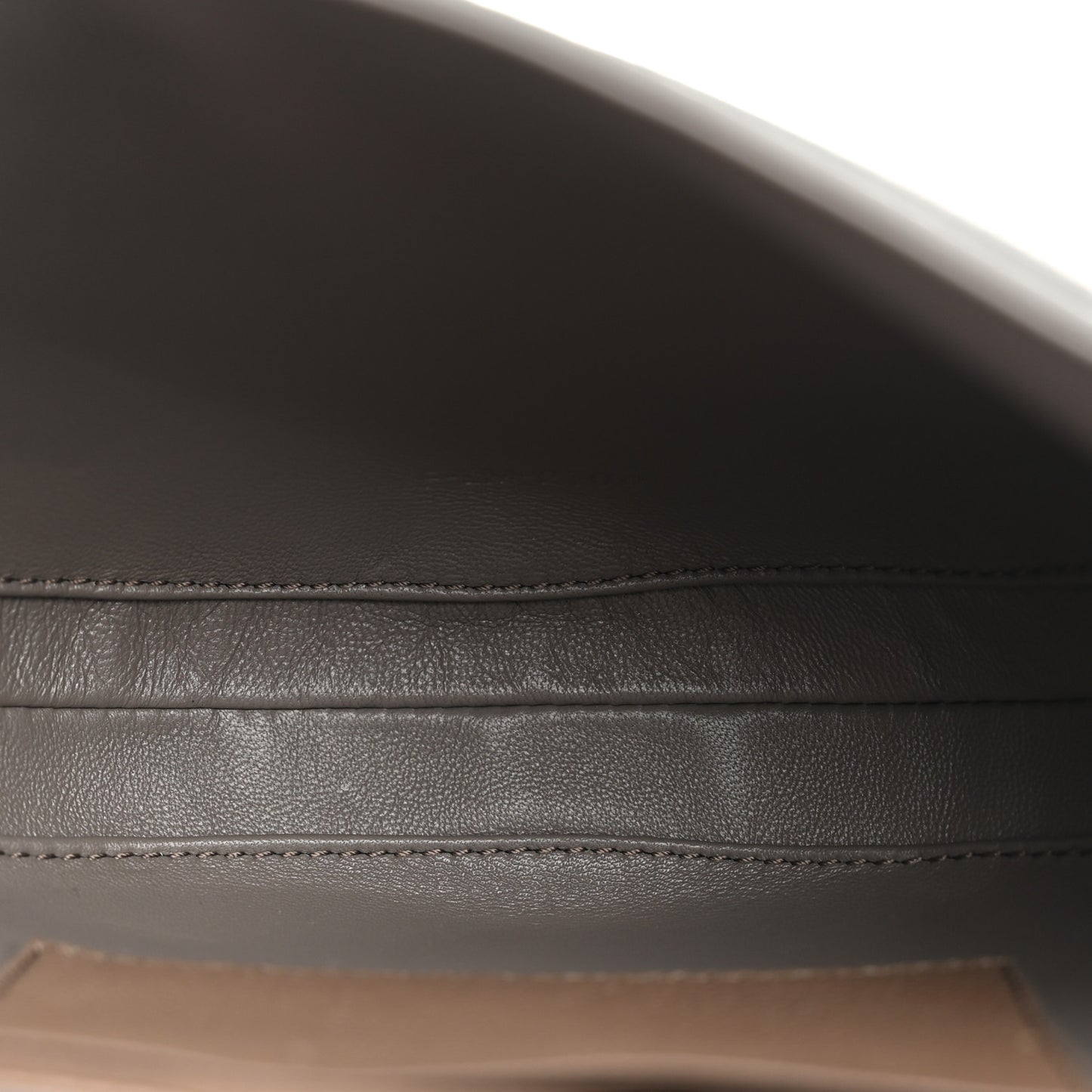 Grained Calfskin Besace Small 16 Taupe