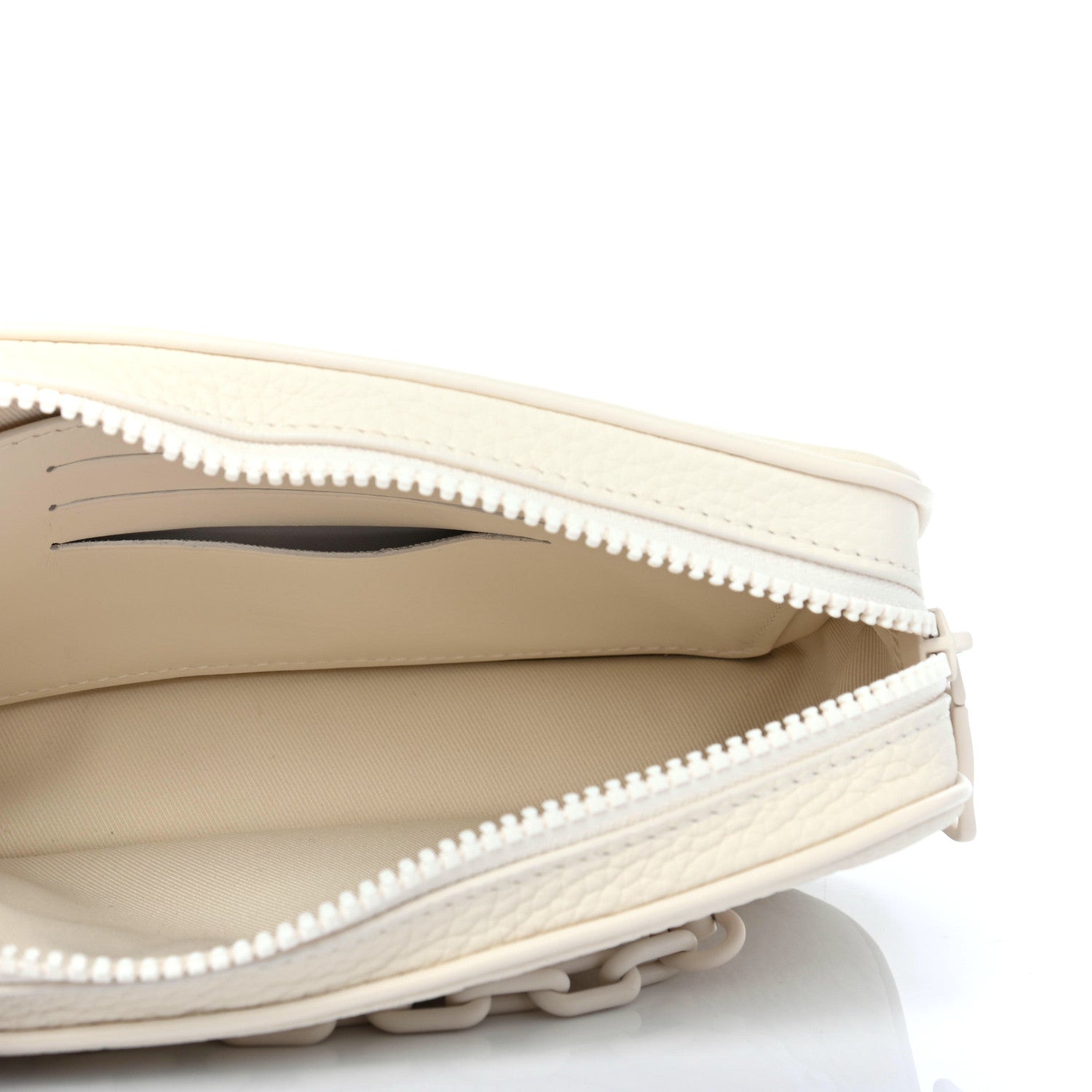 Louis Vuitton Taurillon Monogram Pochette Volga White 4 of 4