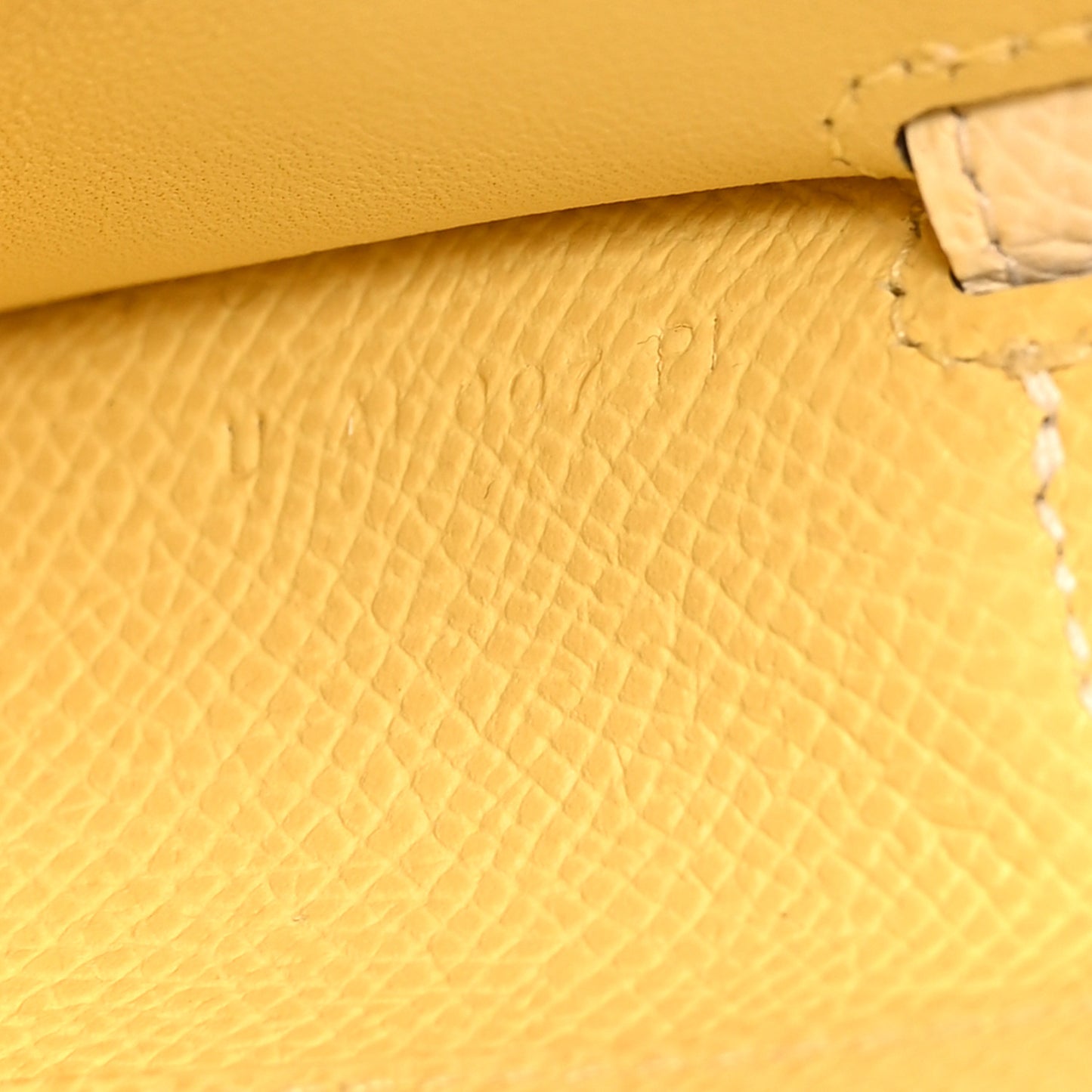 Epsom Verso Kelly Wallet To Go Nata Jaune Poussin