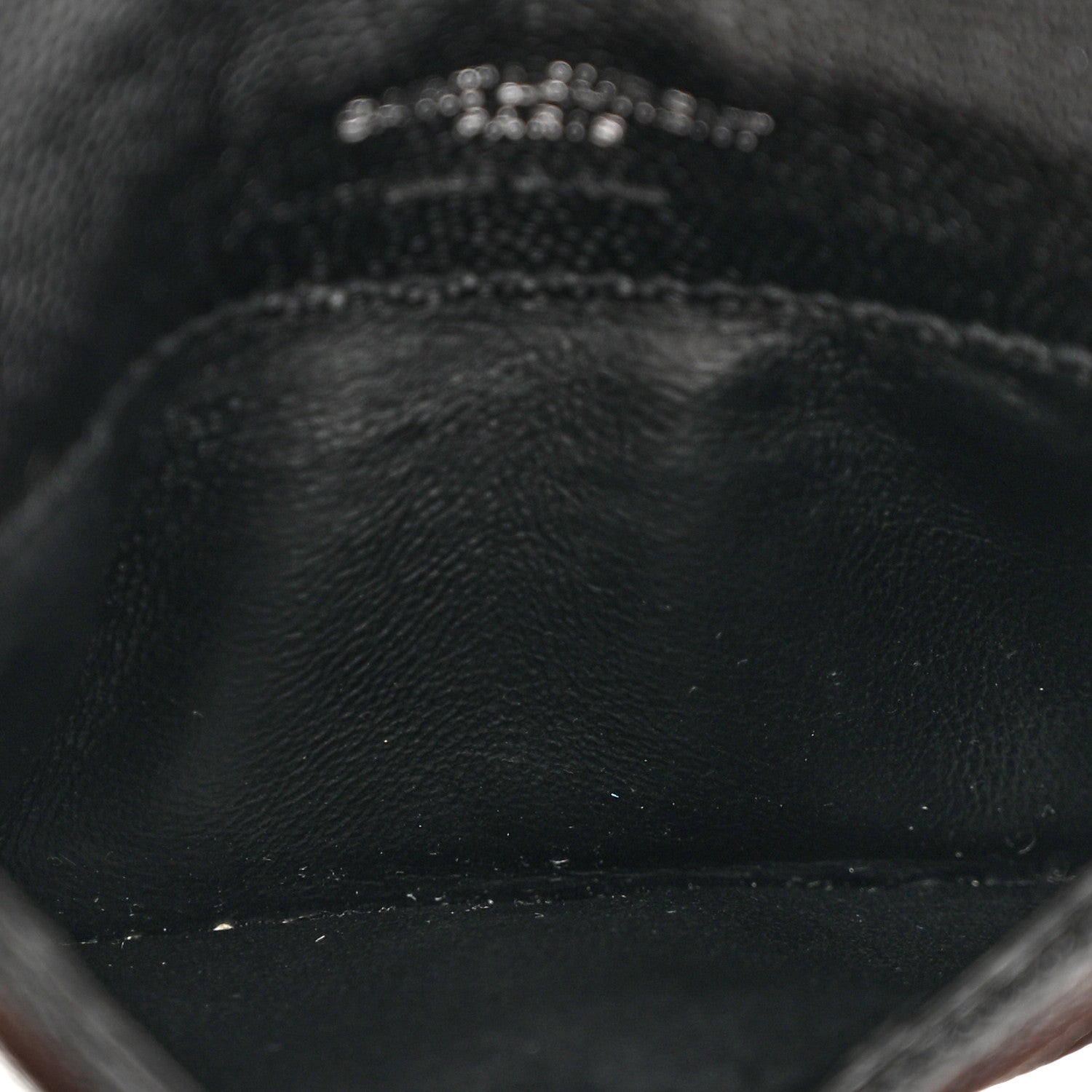Saint Laurent Grain De Poudre Matelasse Chevron Monogram Compact Wallet Black 5 of 8