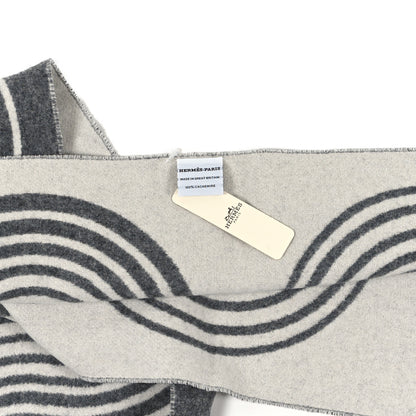 Hermes Cashmere Casaque Vague Muffler Gris Flanelle Ivoire 3 of 3