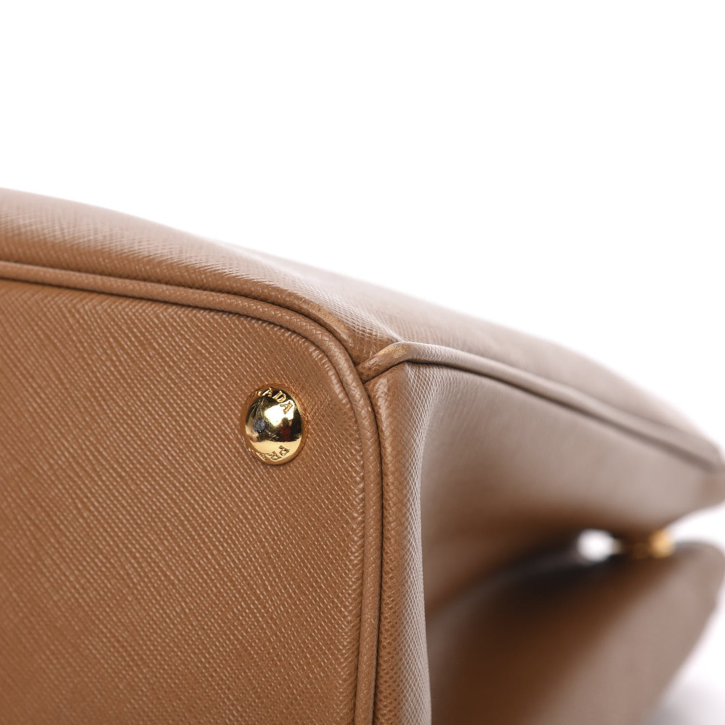 Saffiano Lux Medium Tote Caramel