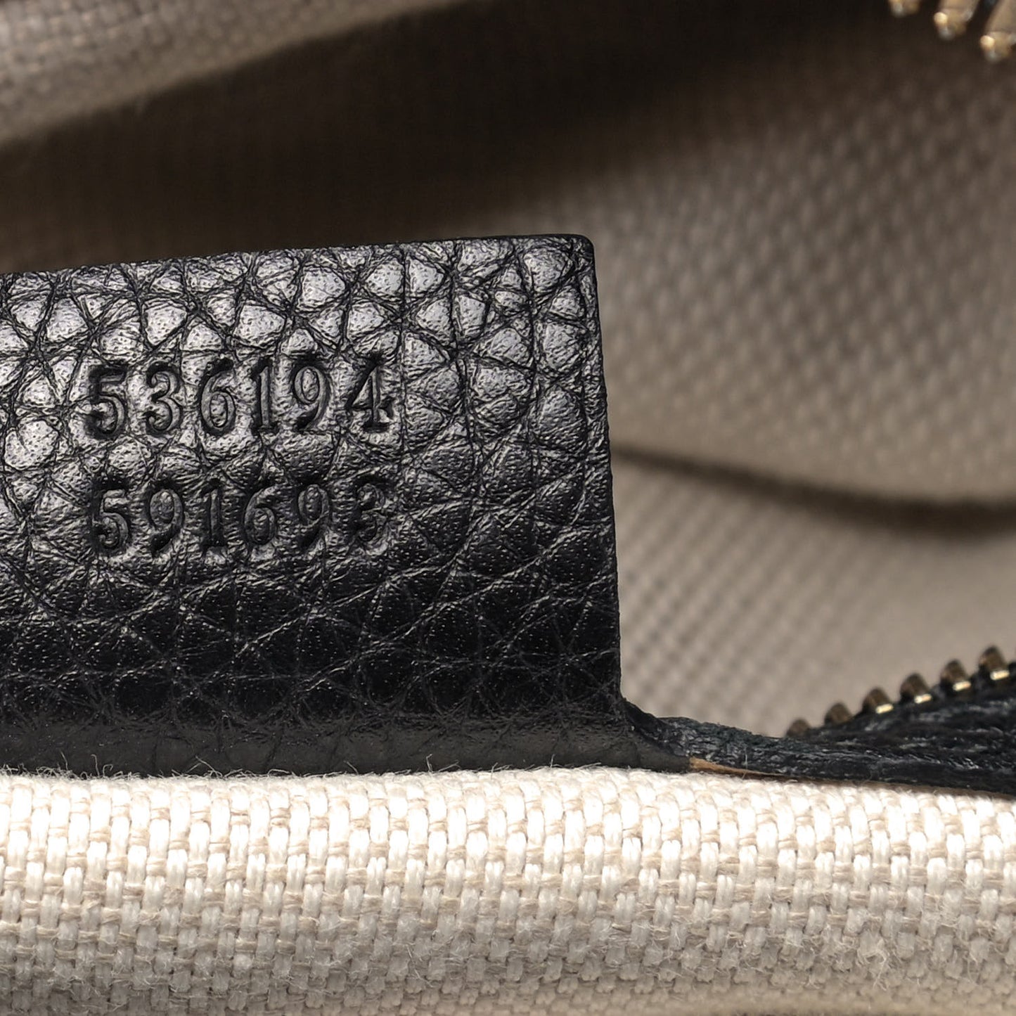 Pebbled Calfskin Large Soho Hobo Black