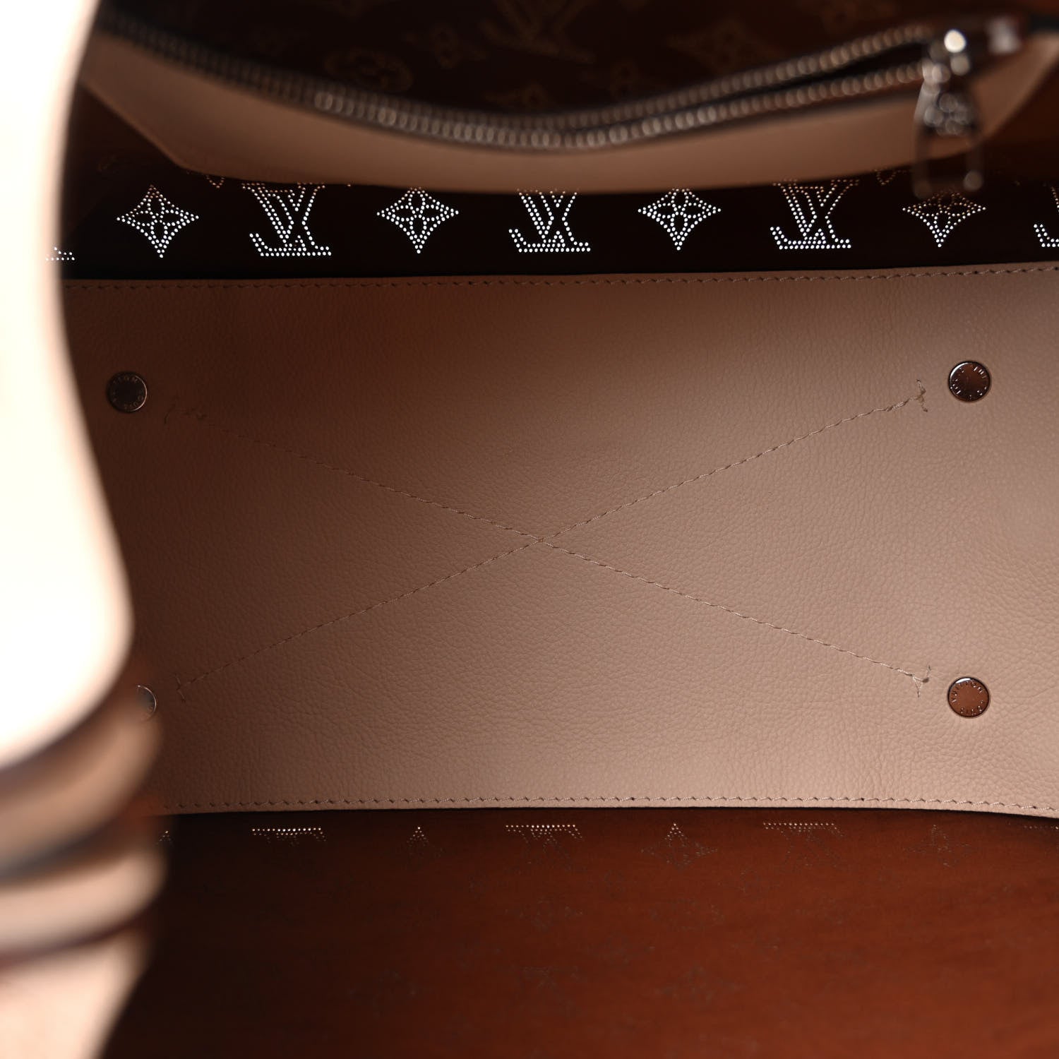 Louis Vuitton Mahina Carmel Hobo Creme 5 of 11