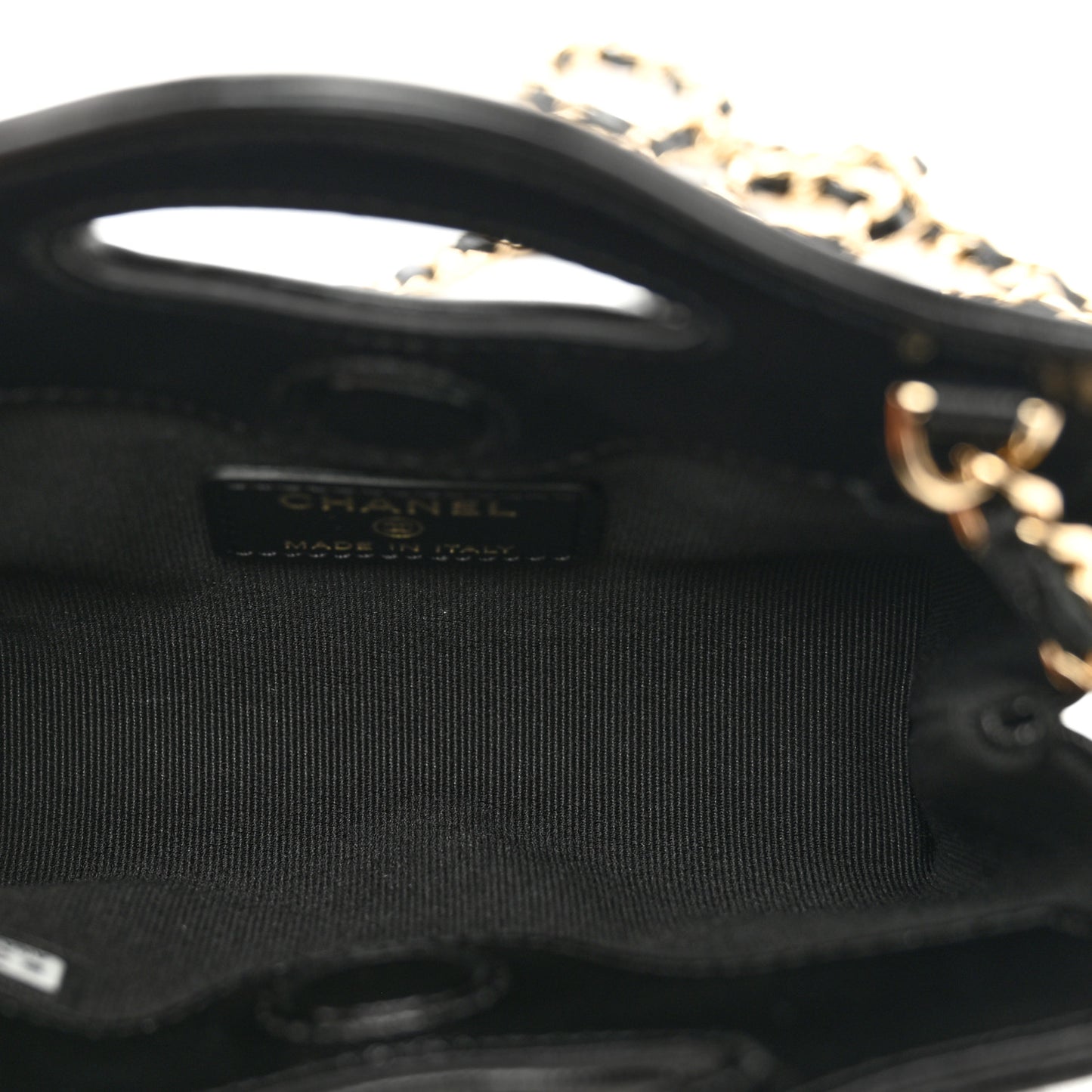 Shiny Lambskin Quilted Micro 31 Clutch With Chain Black