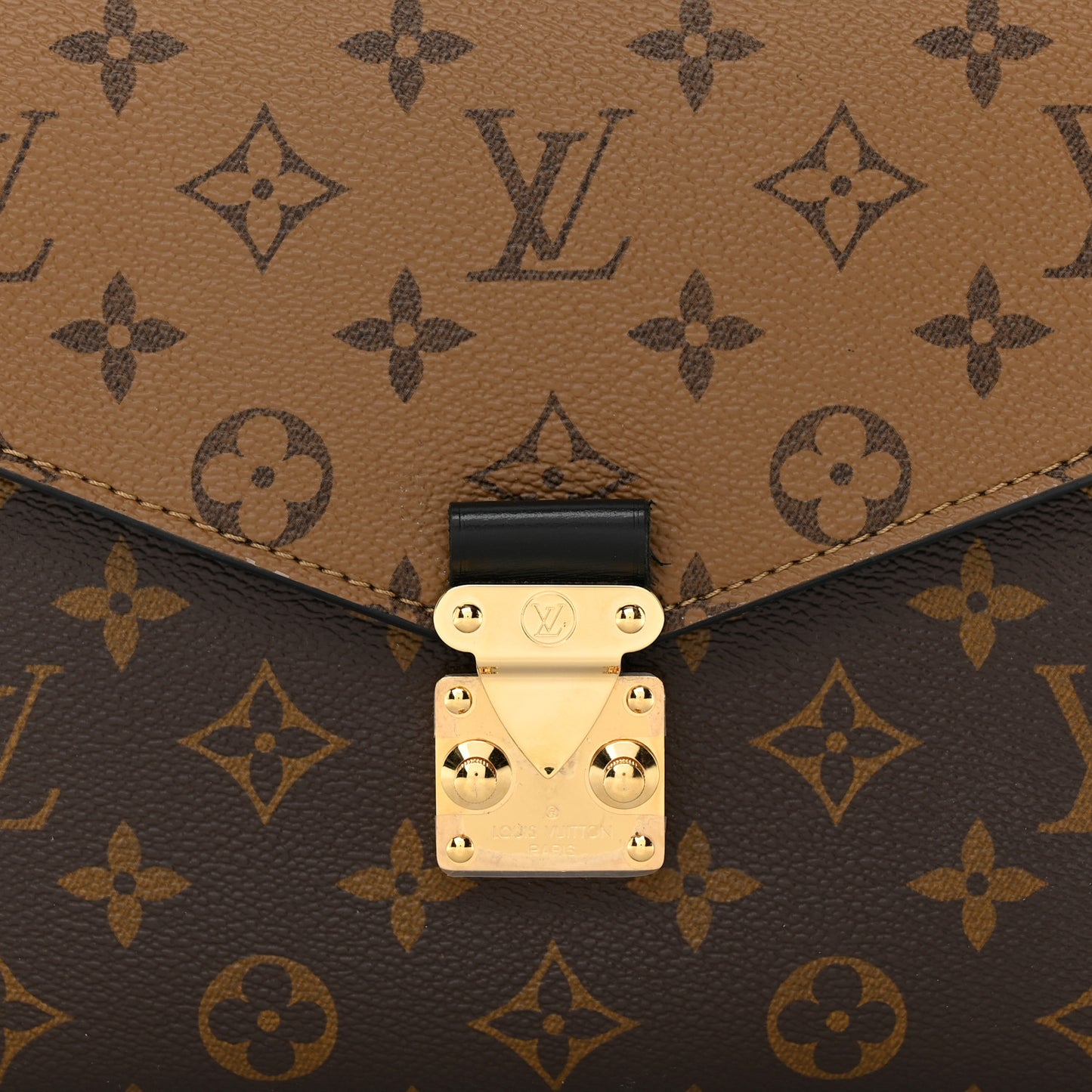 Reverse Monogram Pochette Metis