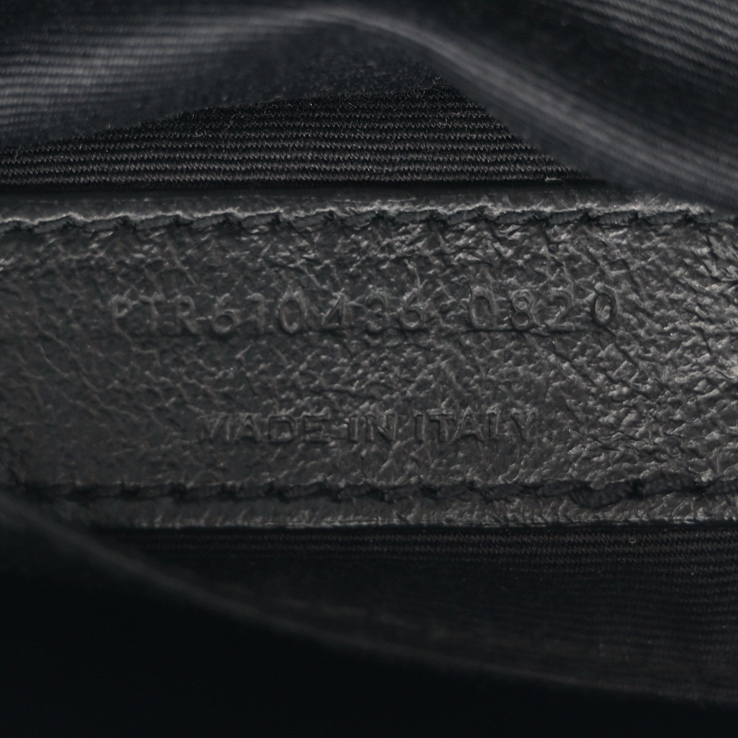 Saint Laurent Calfskin Matelasse Chevron Round Vinyle Camera Bag Black 7 of 12