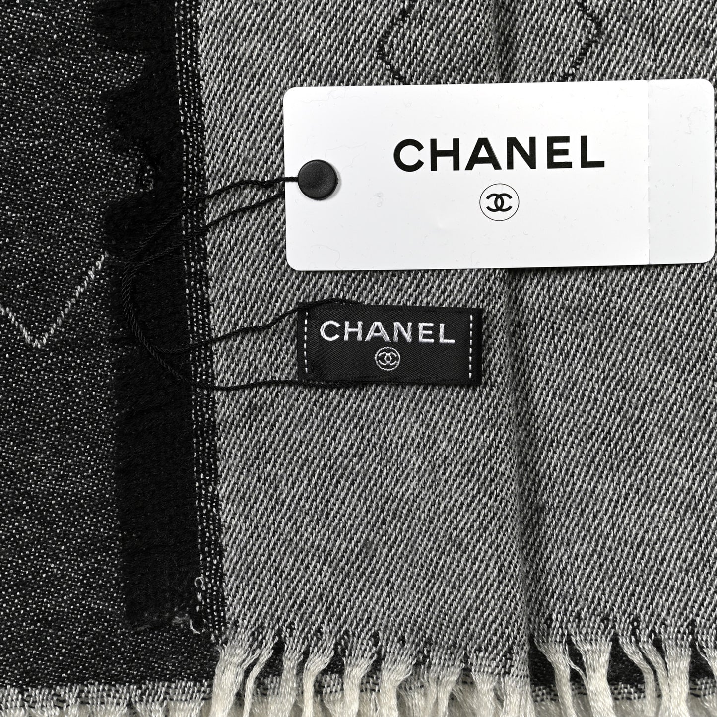 Cashmere Silk Quilted CC Logo Stole Black White