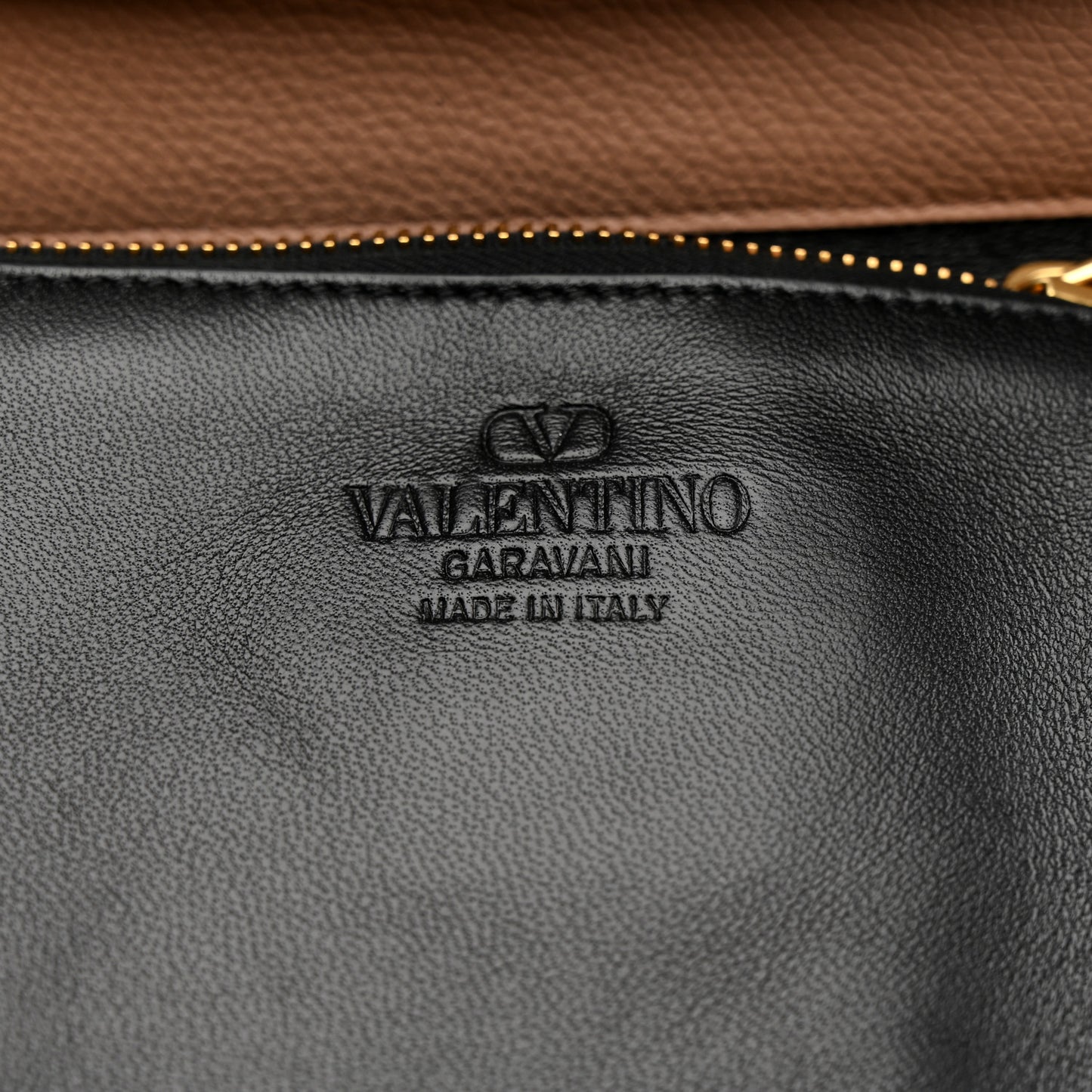 Grainy Calfskin Small VSling Top Handle Bag Poudre