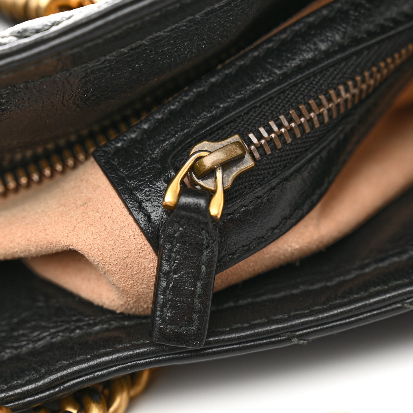 Vintage Calfskin Matelasse Medium GG Marmont Slim Tote Black