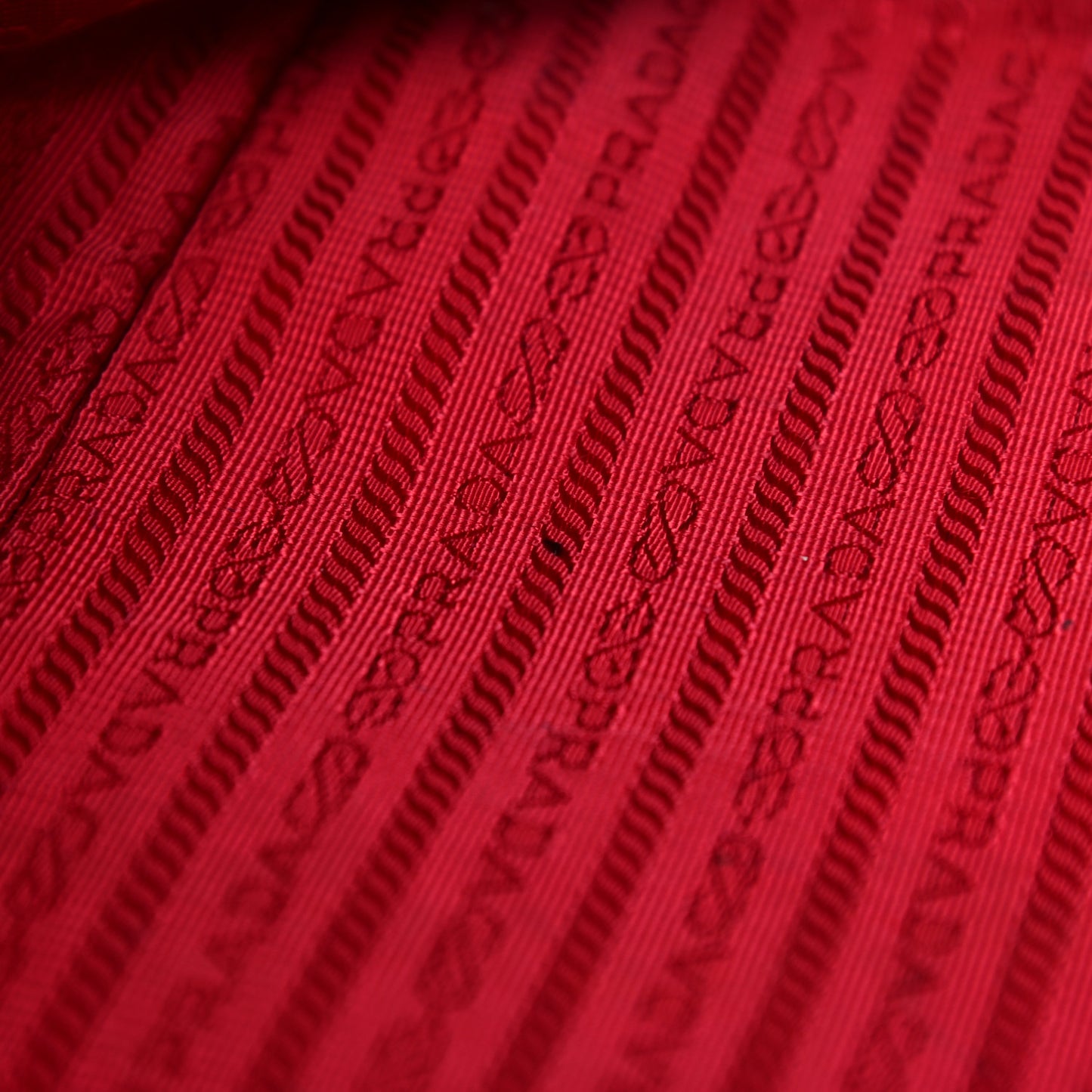 Vitello Daino Tote Rosso