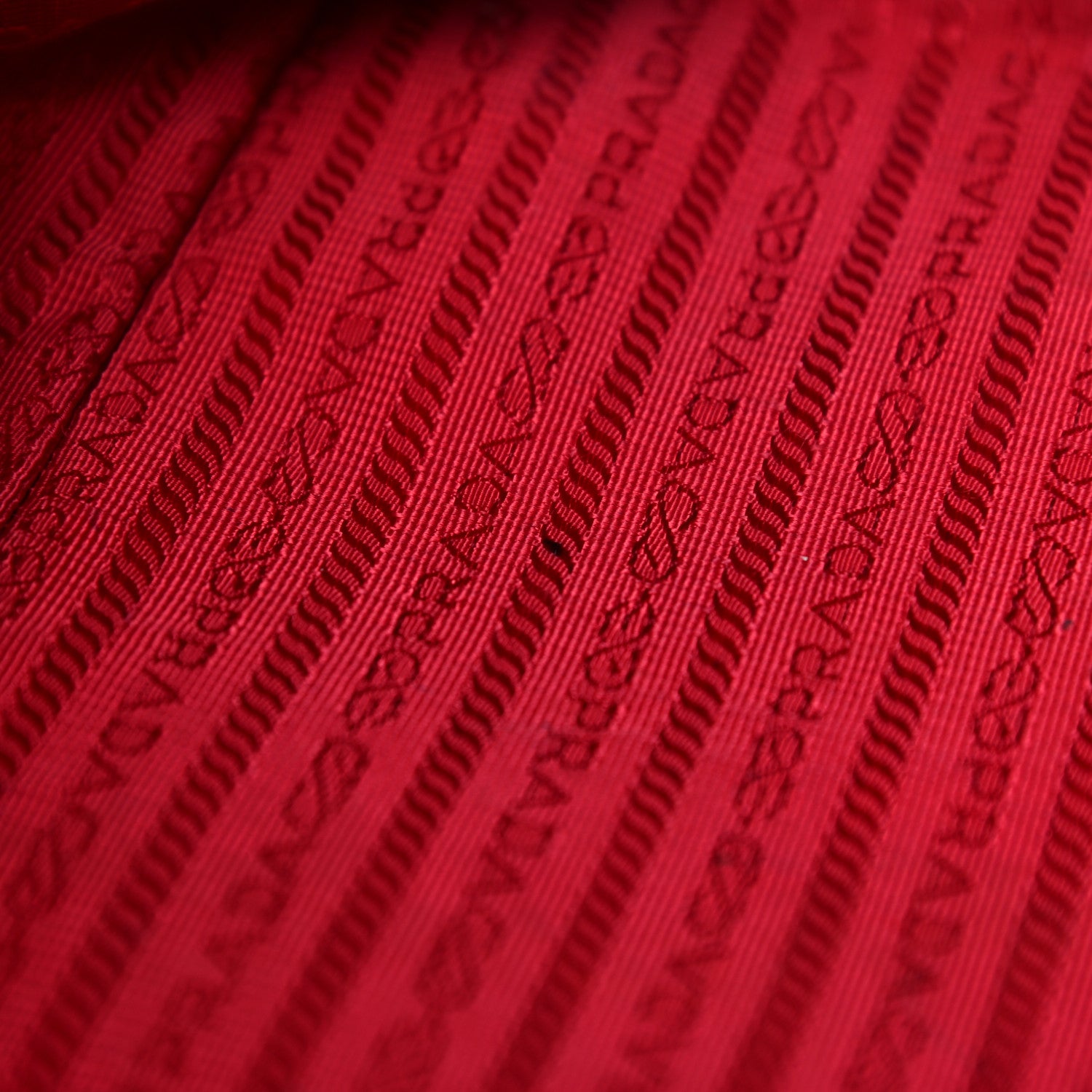 Prada Vitello Daino Tote Rosso 14 of 41