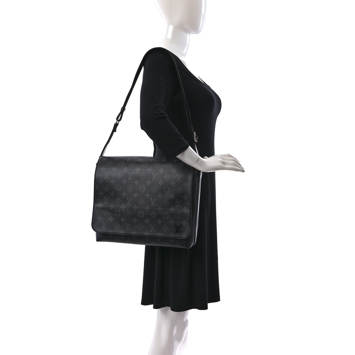Louis Vuitton Monogram Eclipse District MM 2 of 12