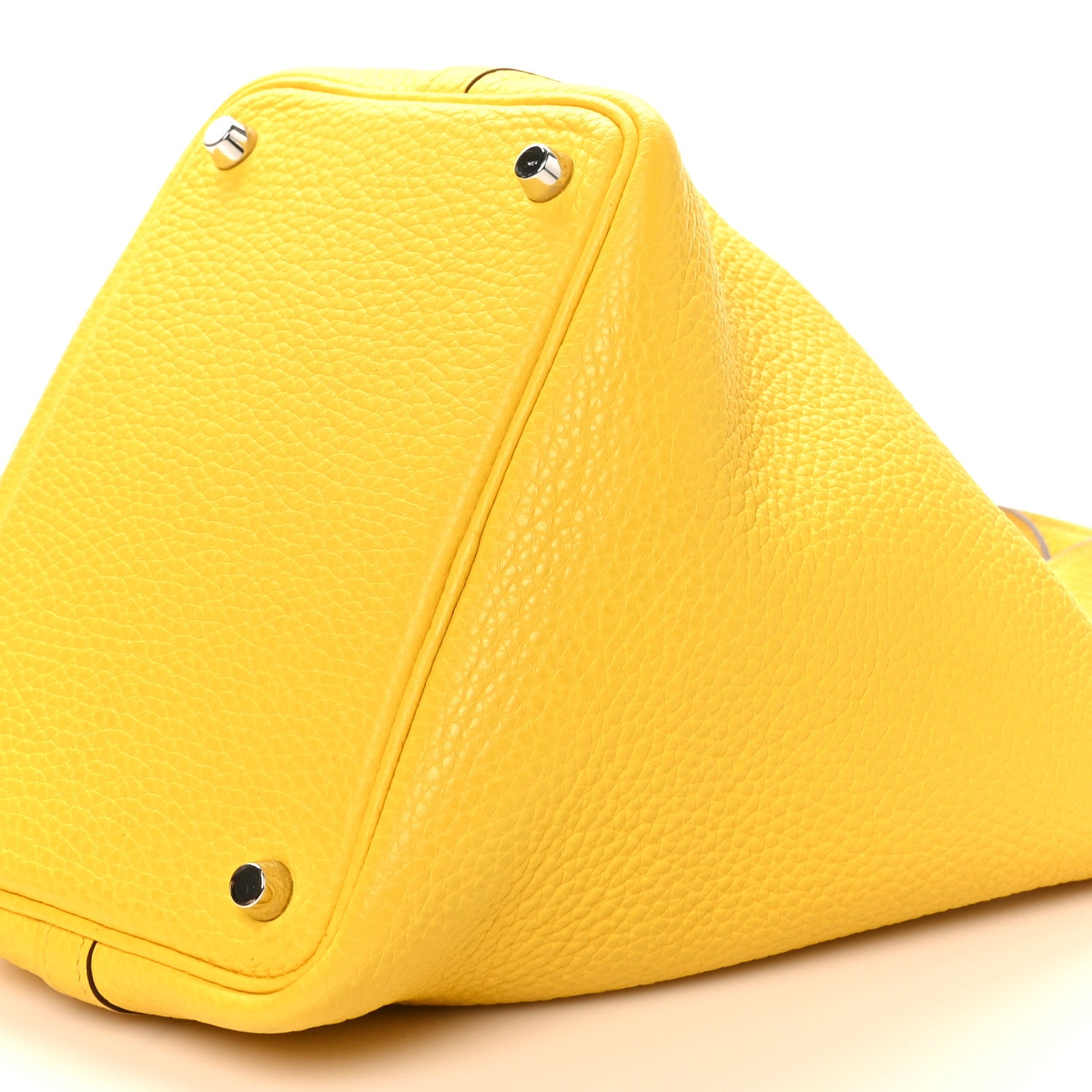 Hermes Taurillon Clemence Picotin Lock 18 PM Lime 1881218 Hermes Taurillon Clemence Picotin Lock 18 PM Lime 1881218