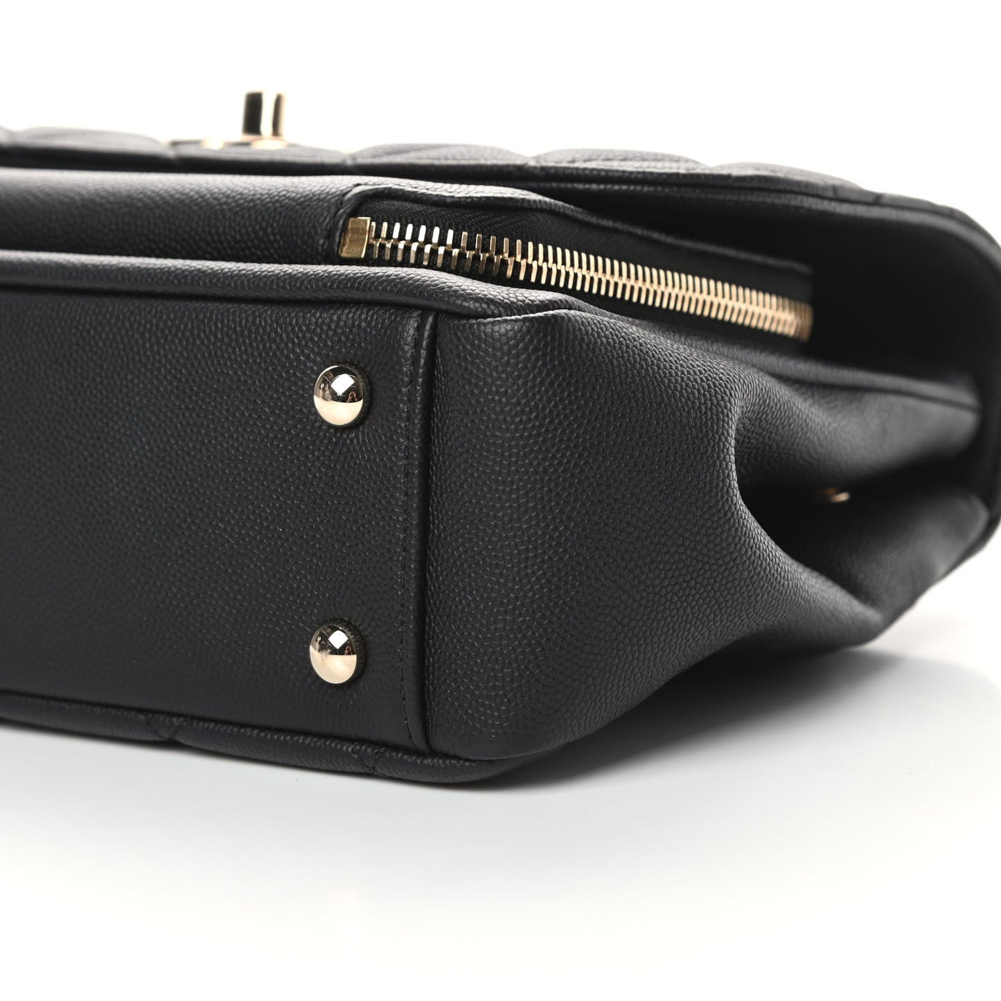 Caviar Quilted Medium Business Affinity Flap Black