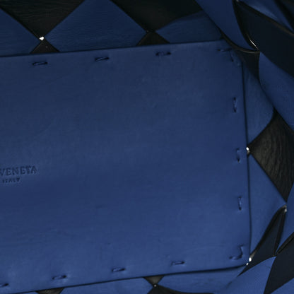 Bottega Veneta Nappa Maxi Cabat 30 Signal Blue Black 12 of 23