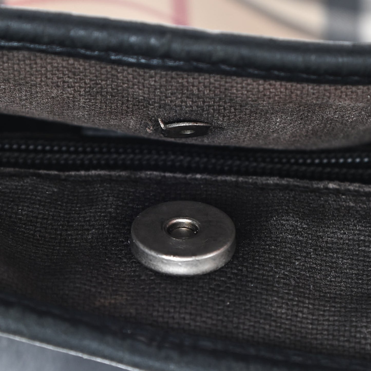 House Check Studded Tote Black