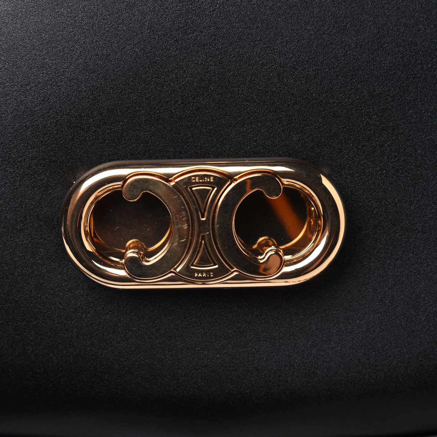 Shiny Calfskin Medium Chain Maillon Triomphe Black