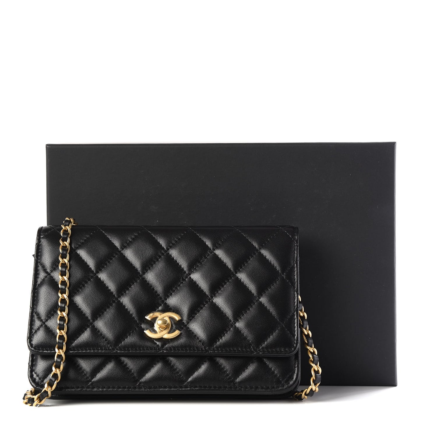 Lambskin Quilted CC Pearl Crush Wallet on Chain WOC Black