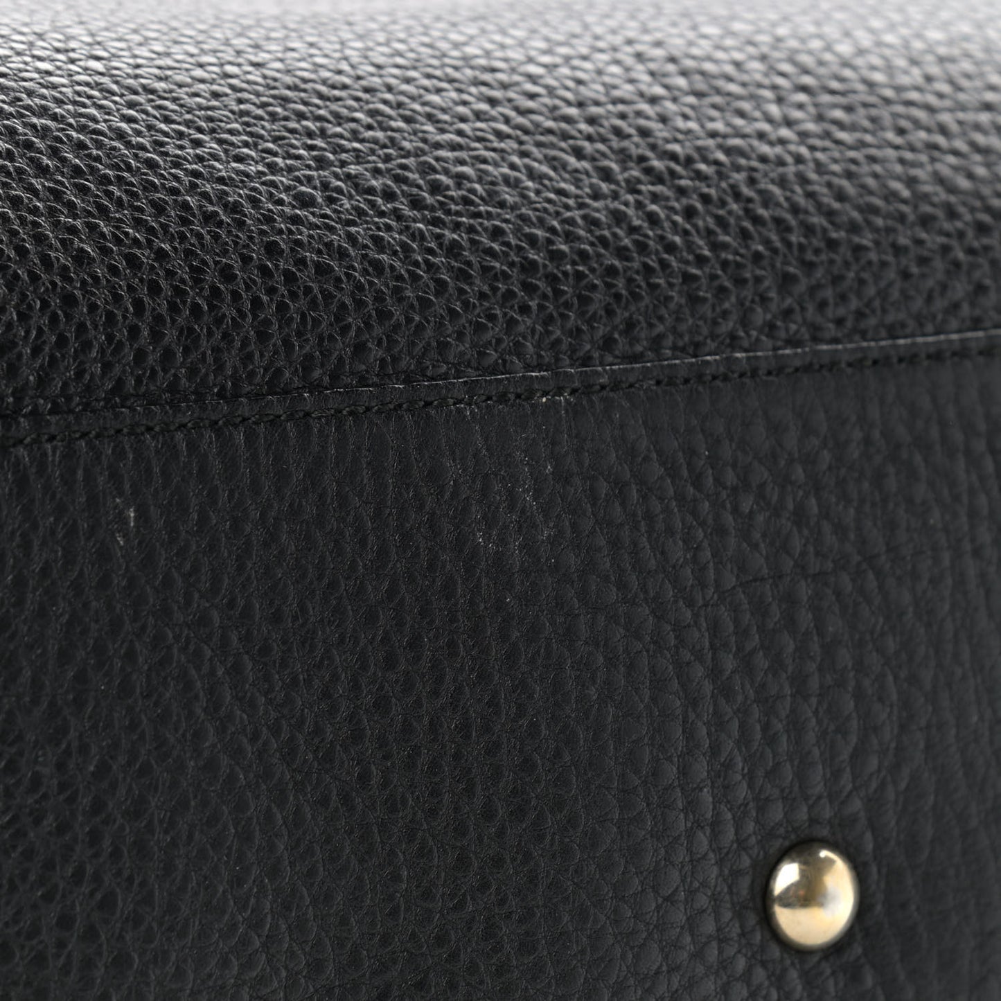 Pebbled Calfskin Medium Soho Boston Black