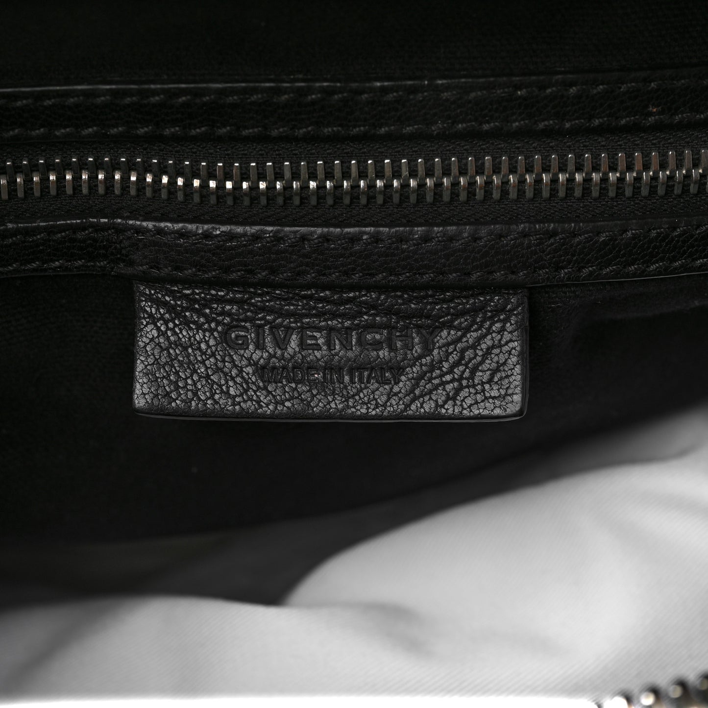 Sugar Goatskin Medium Antigona Black