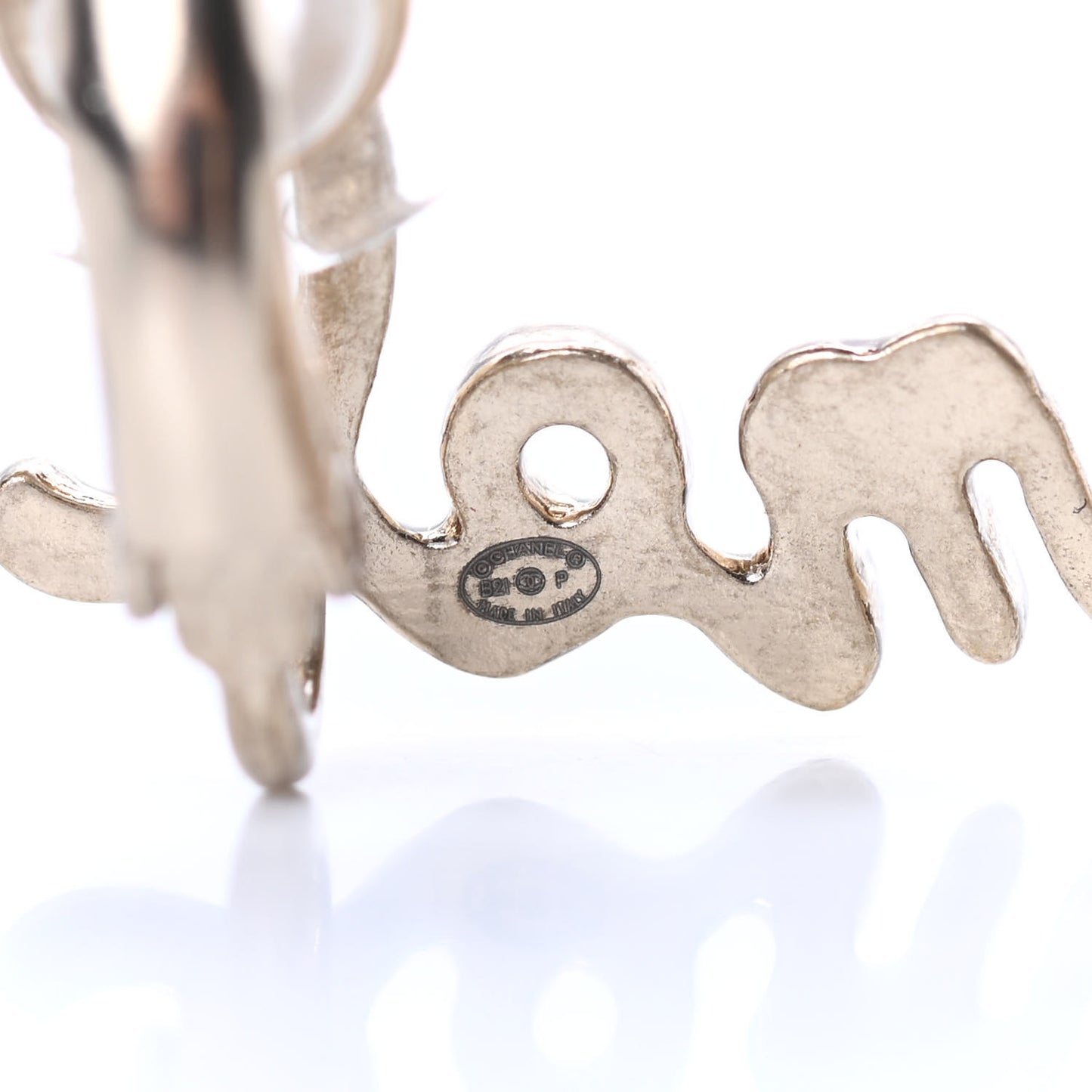 Metal Logo CC Turnlock Clip On Earrings Gold