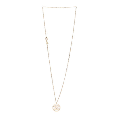 Chanel Mesh CC Necklace Gold 3 of 5