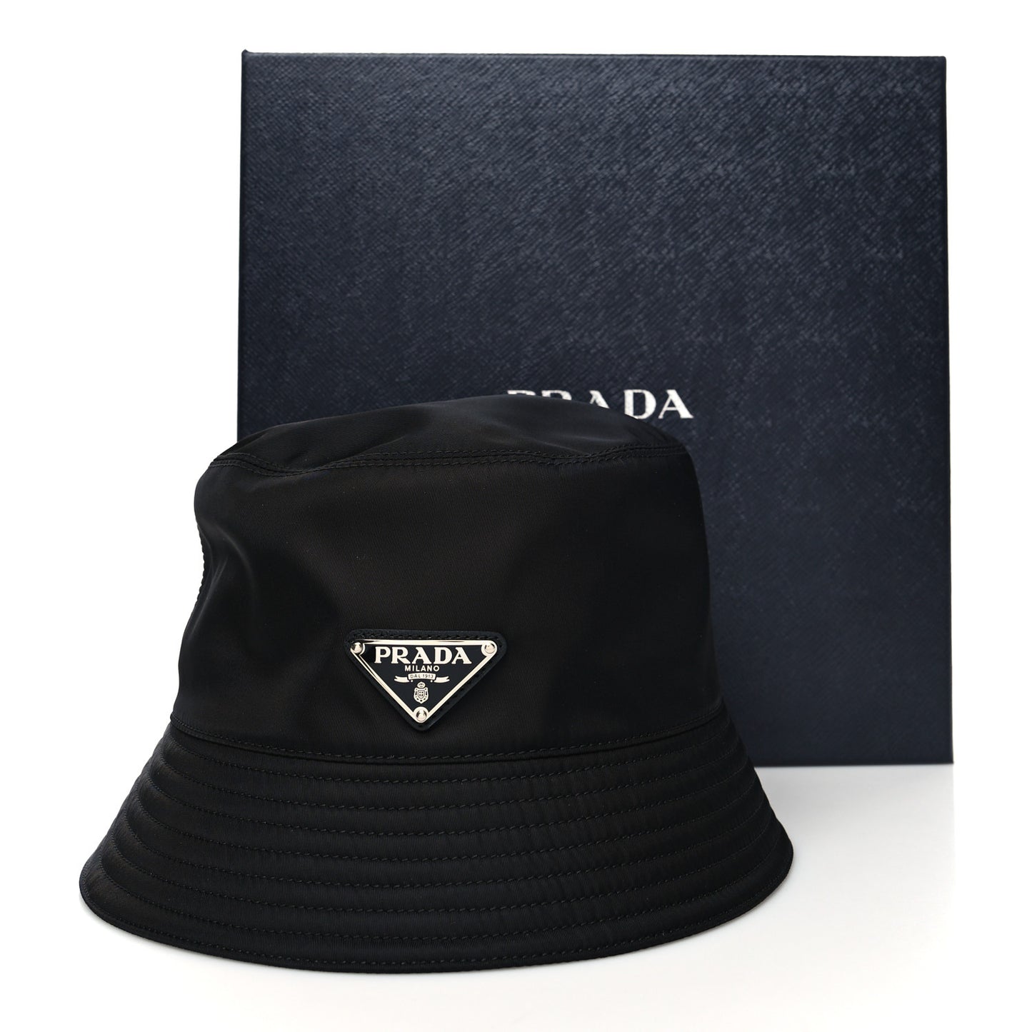 Nylon Metal Triangle Logo Womens Bucket Hat M Black