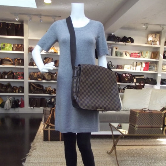 Louis Vuitton Damier Ebene Bastille Messenger 2 of 12