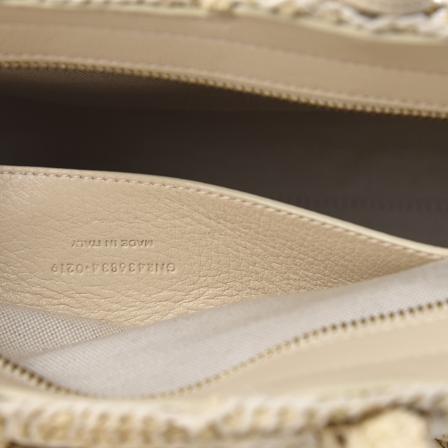 Saint Laurent Raffia Baby Monogram Downtown Cabas Naturale 9 of 10