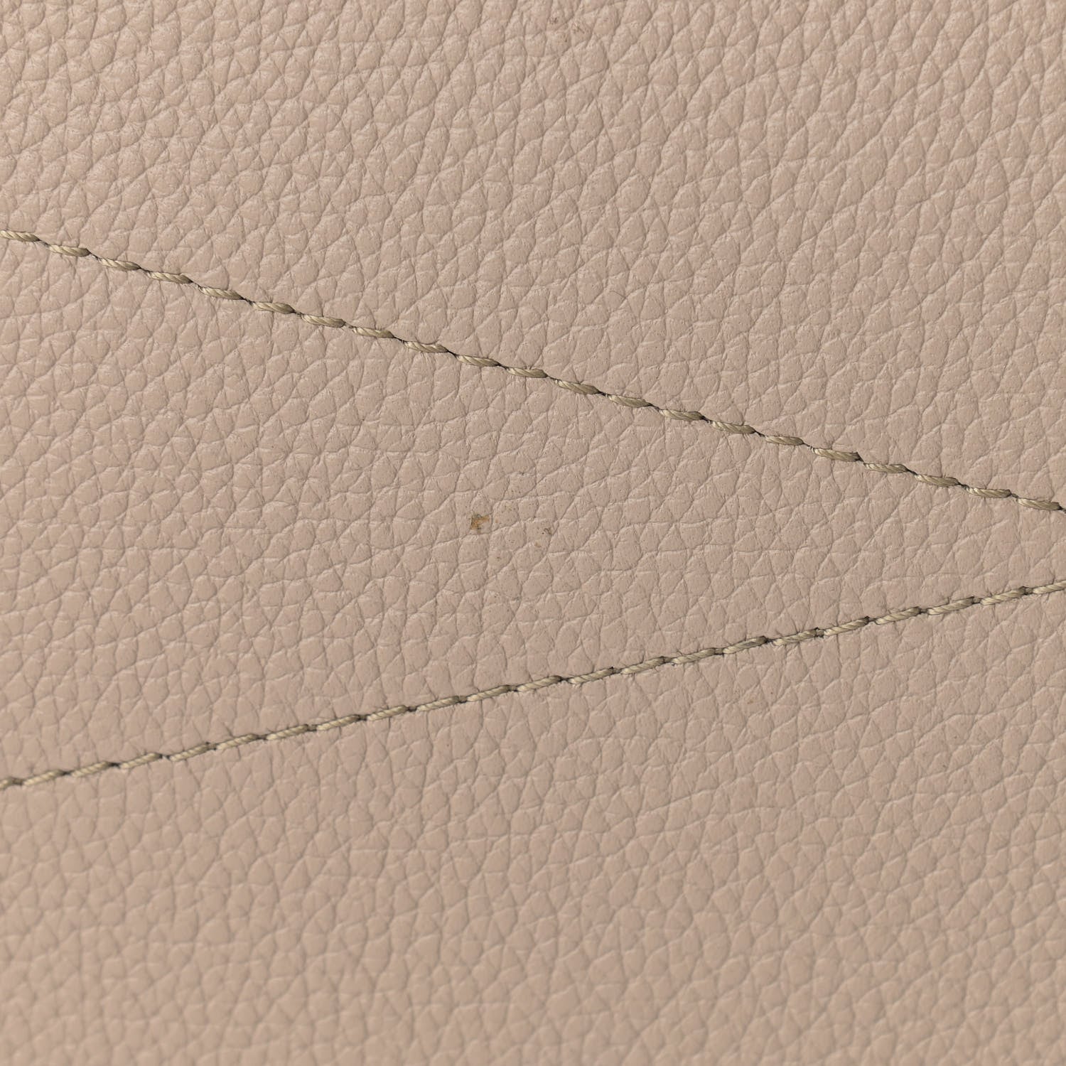 Louis Vuitton Mahina Girolata Galet 12 of 15