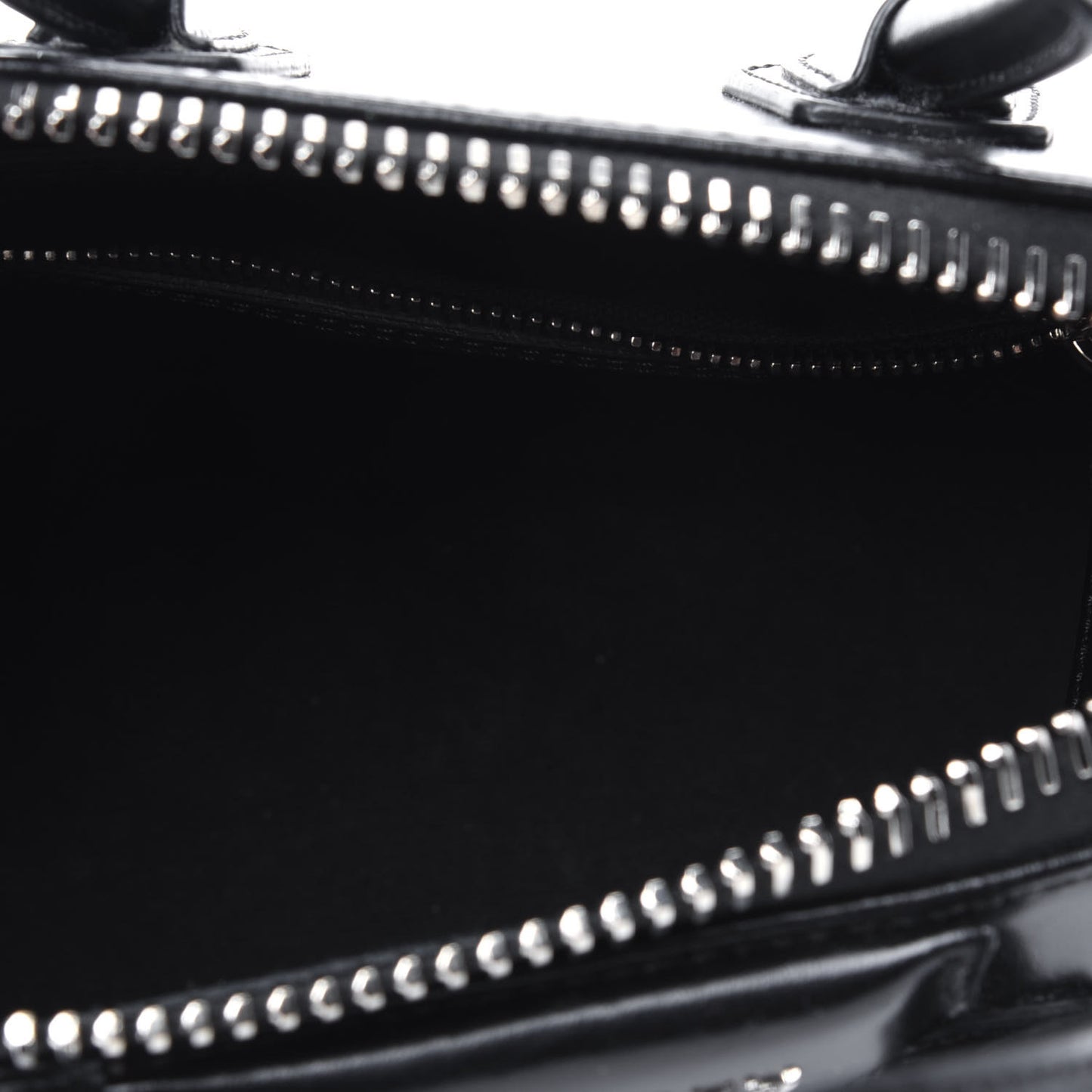 Shiny Lord Calfskin Mini Antigona Black